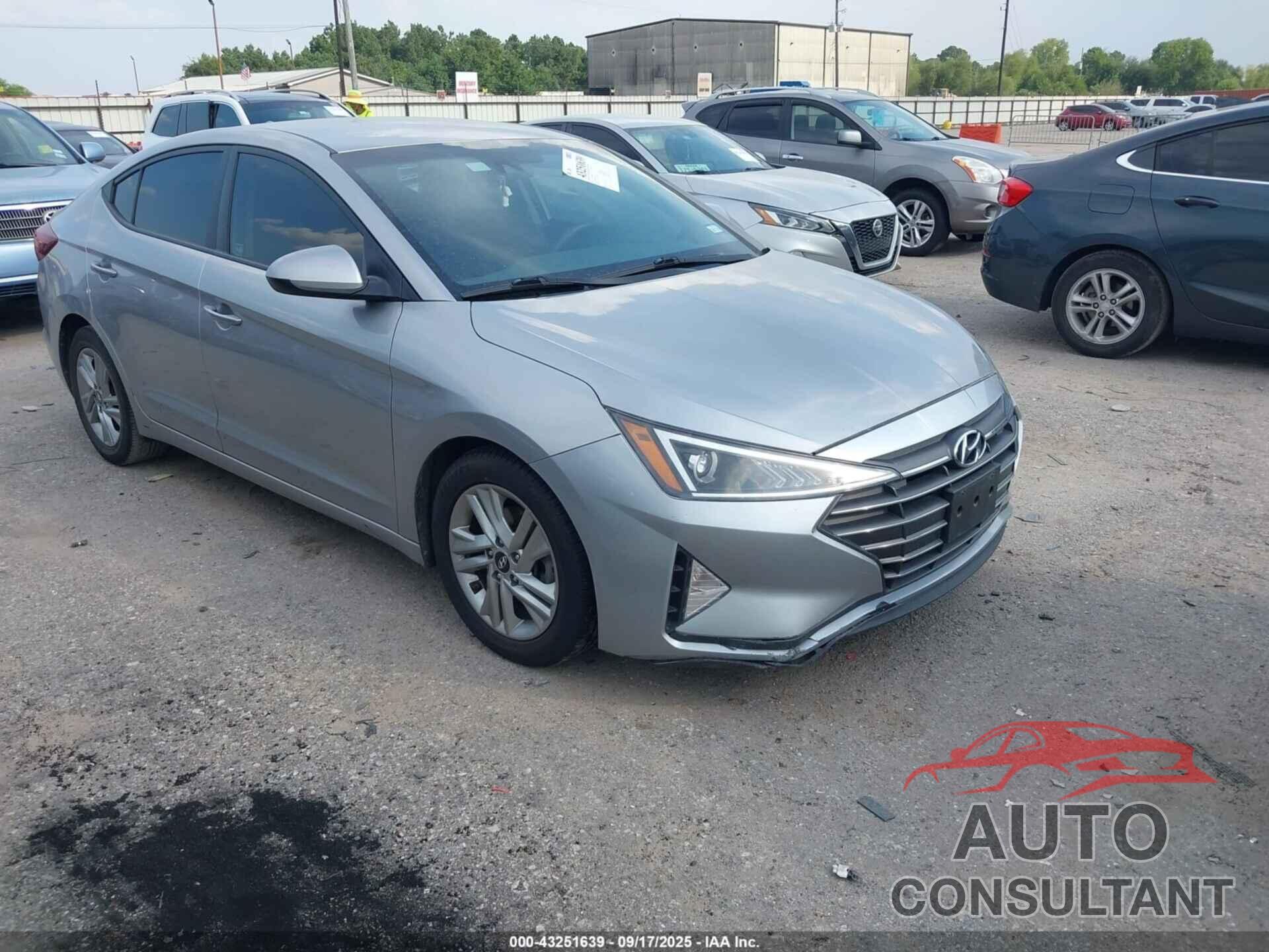 HYUNDAI ELANTRA 2020 - 5NPD84LFXLH623182