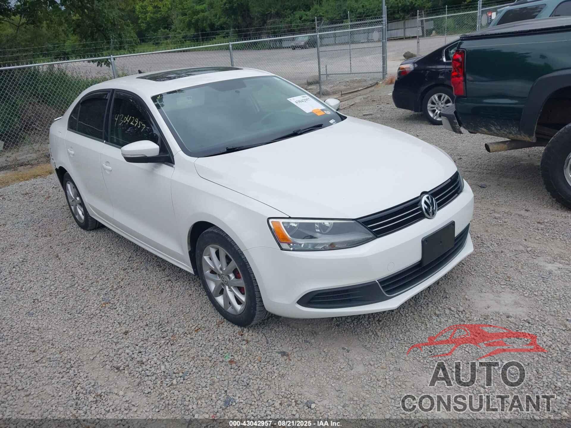 VOLKSWAGEN JETTA 2013 - 3VWDX7AJ2DM372355