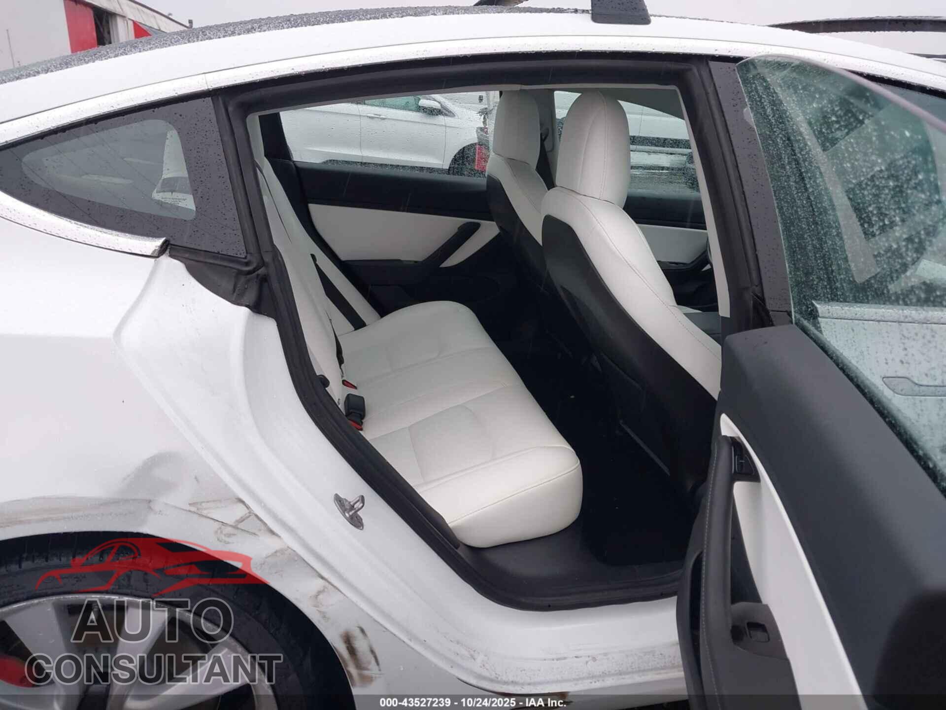 TESLA MODEL 3 2018 - 5YJ3E1EB8JF081475