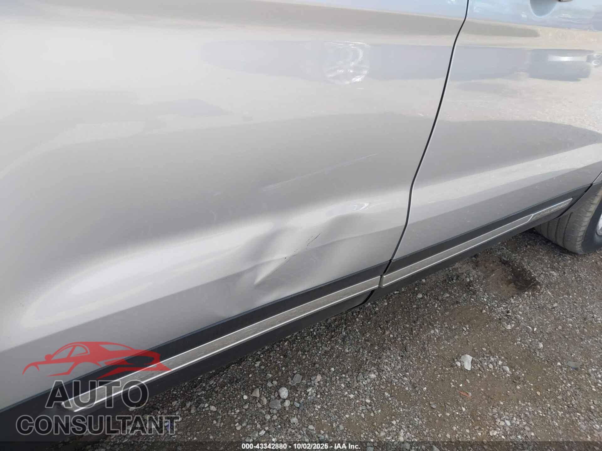 FORD EXPLORER 2018 - 1FM5K7D85JGB97860