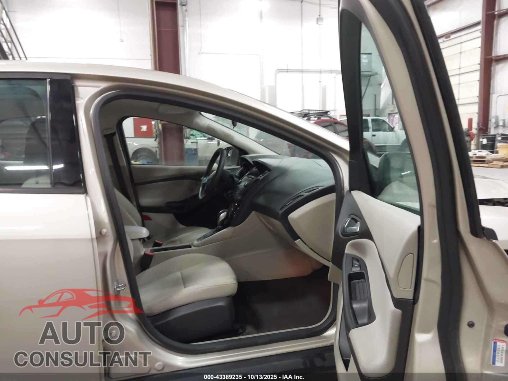 FORD FOCUS 2017 - 1FADP3FEXHL274422