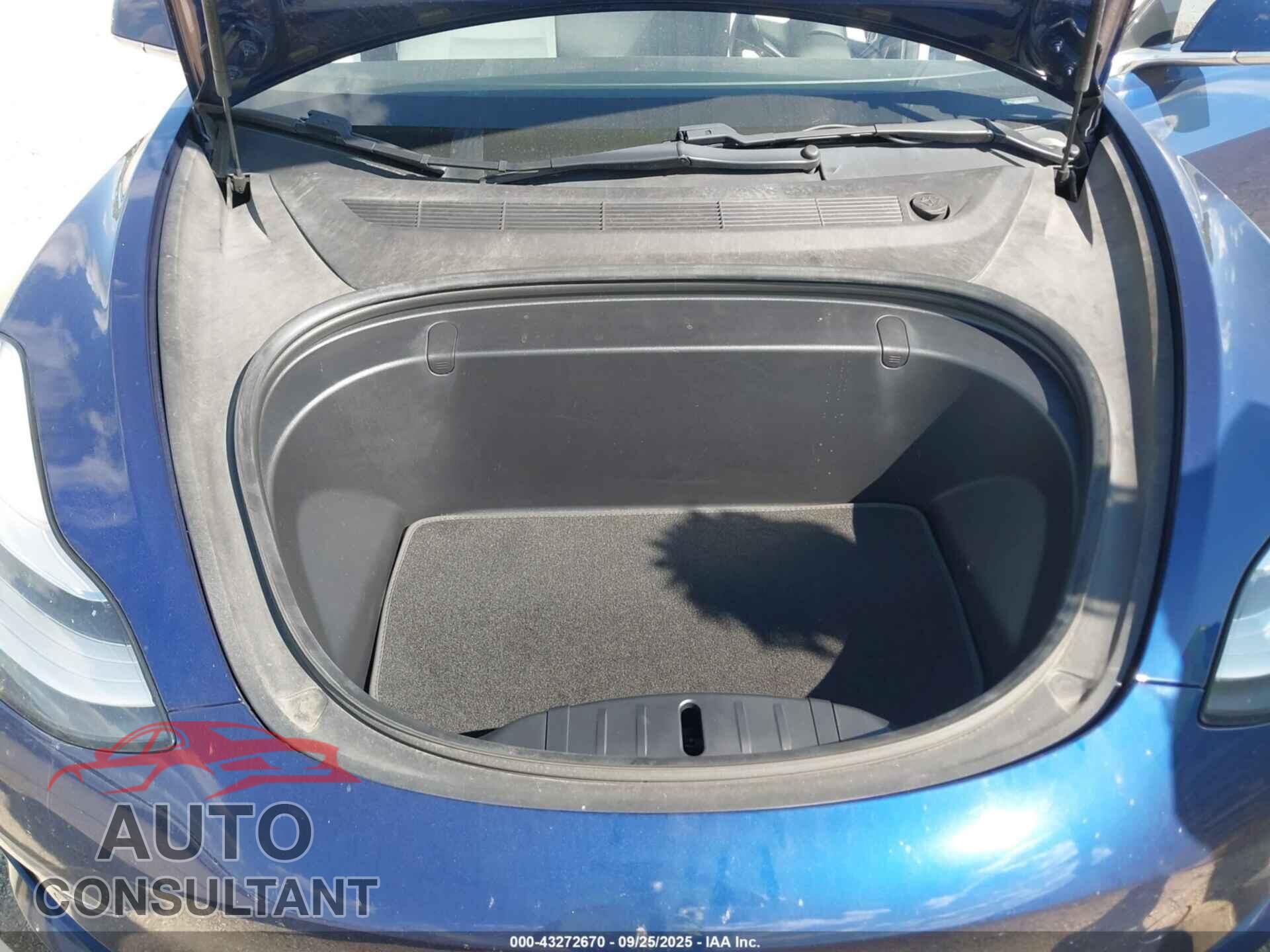 TESLA MODEL 3 2018 - 5YJ3E1EB4JF097771