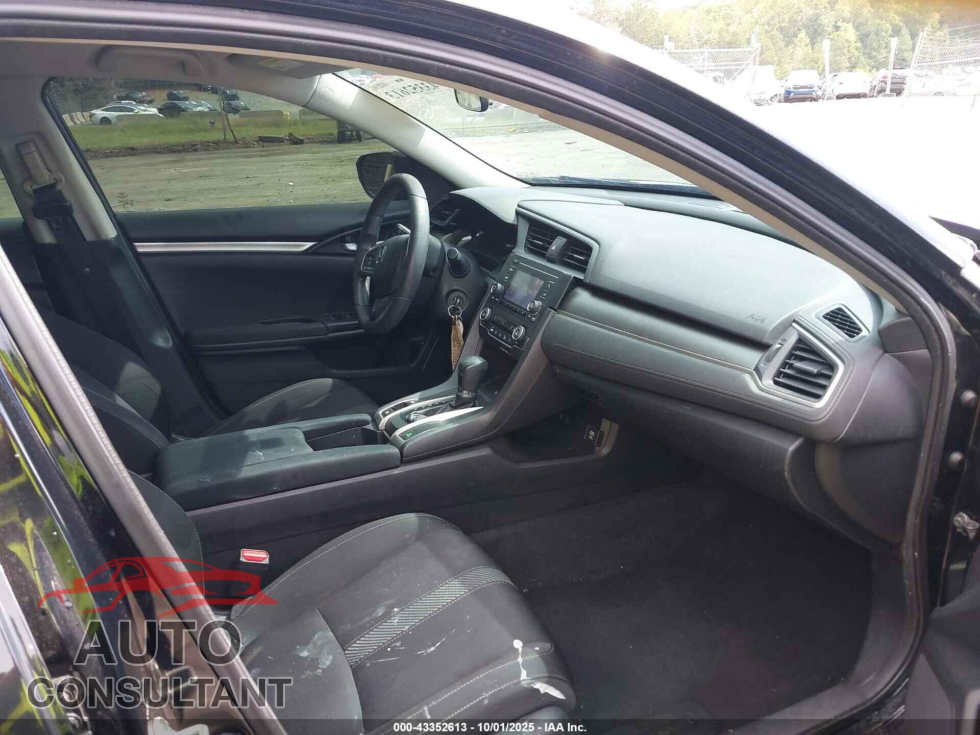 HONDA CIVIC 2018 - 19XFC2F59JE032647