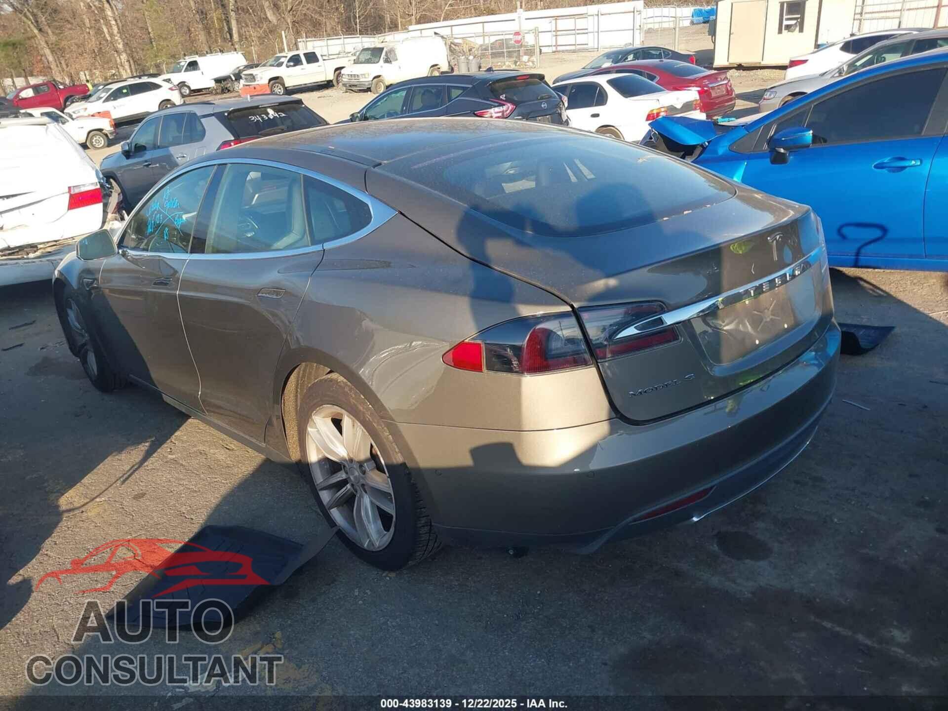 TESLA MODEL S 2016 - 5YJSA1E10GF127971