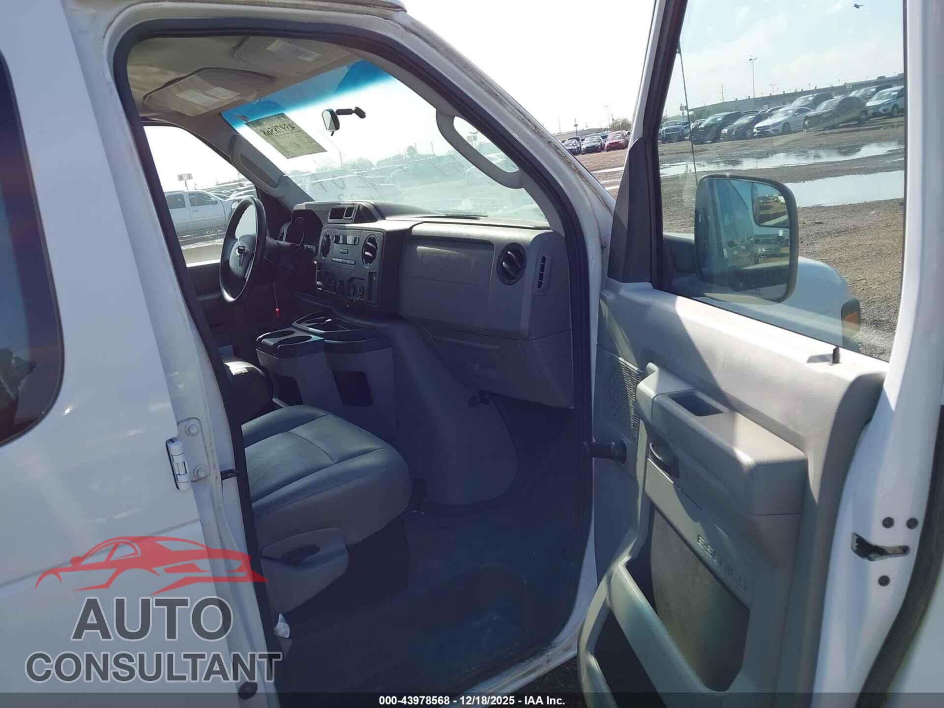 FORD E-350 SUPER DUTY 2013 - 1FBSS3BL9DDA07964