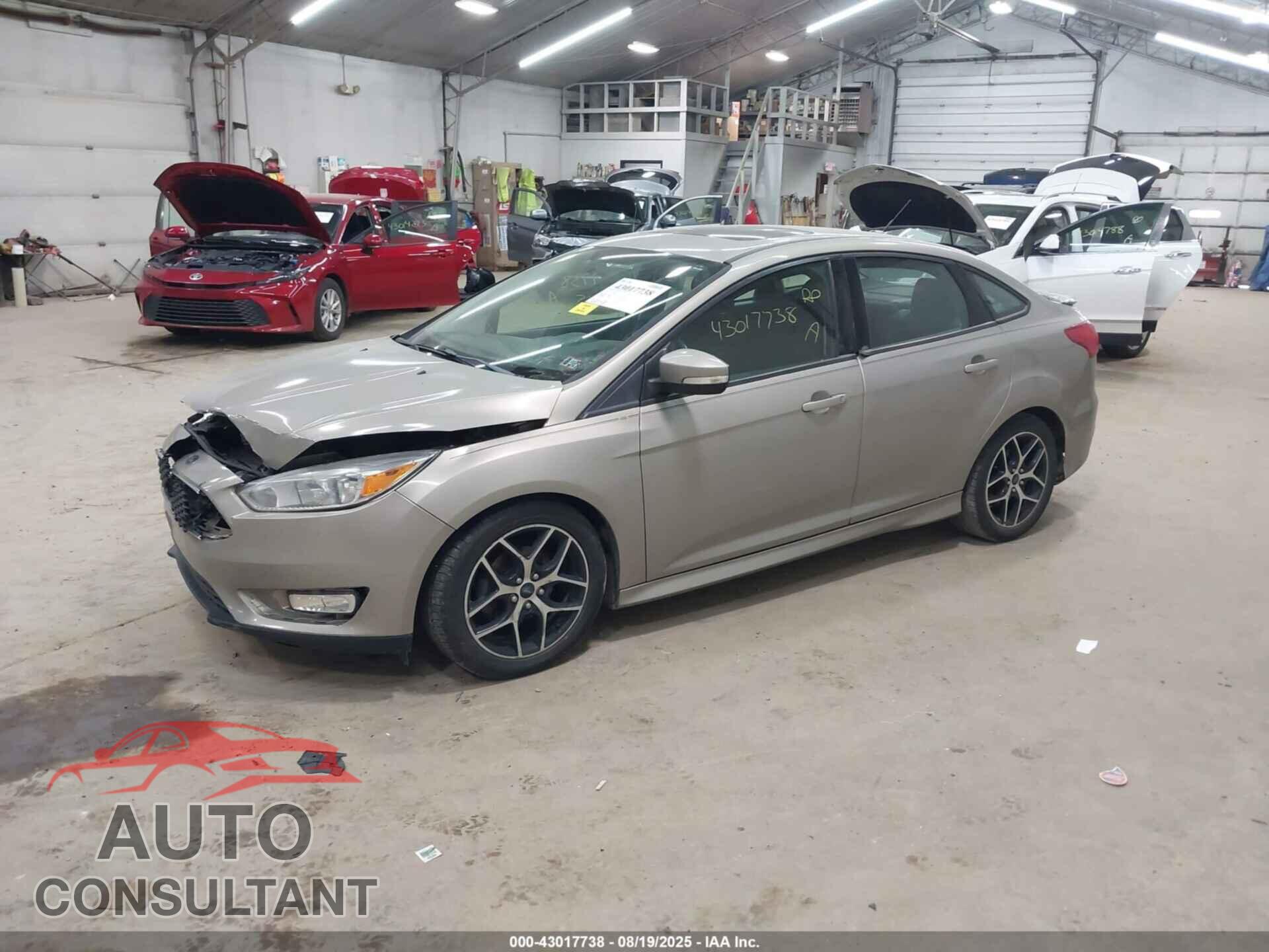 FORD FOCUS 2015 - 1FADP3F21FL379028