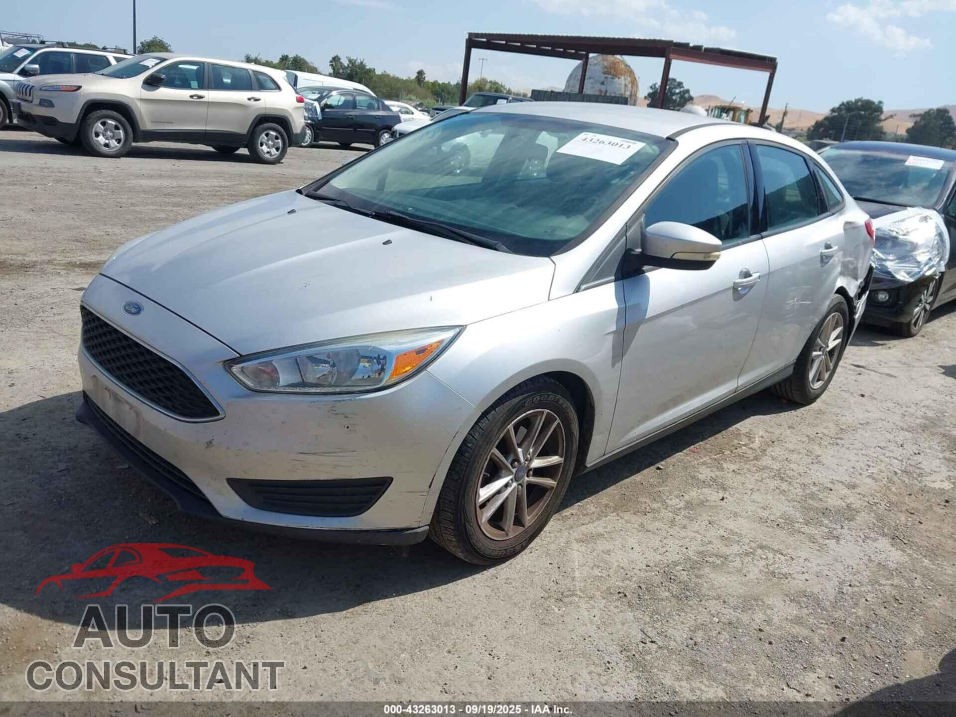 FORD FOCUS 2015 - 1FADP3F29FL305517