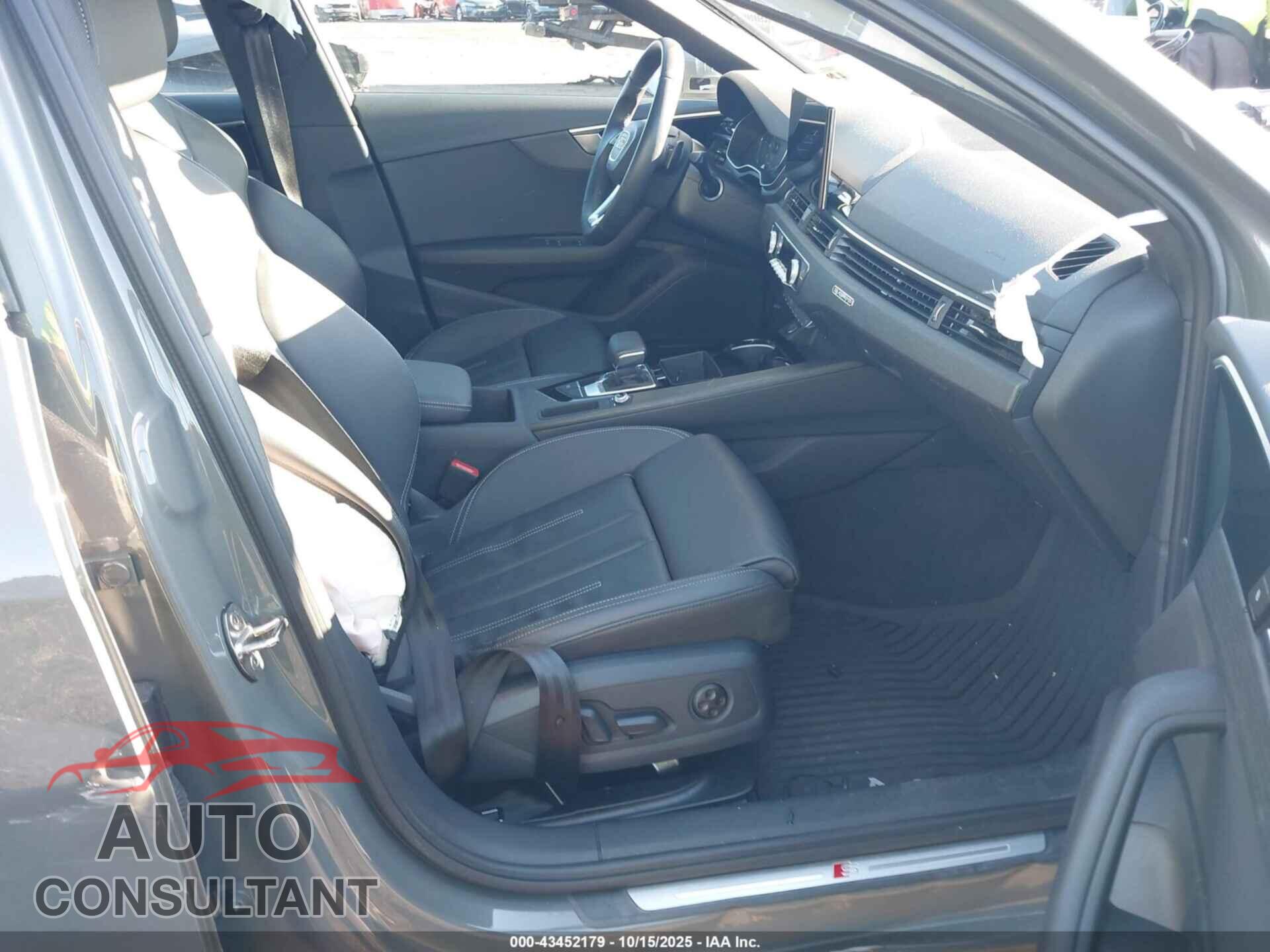 AUDI A4 2024 - WAUDAAF48RN007810