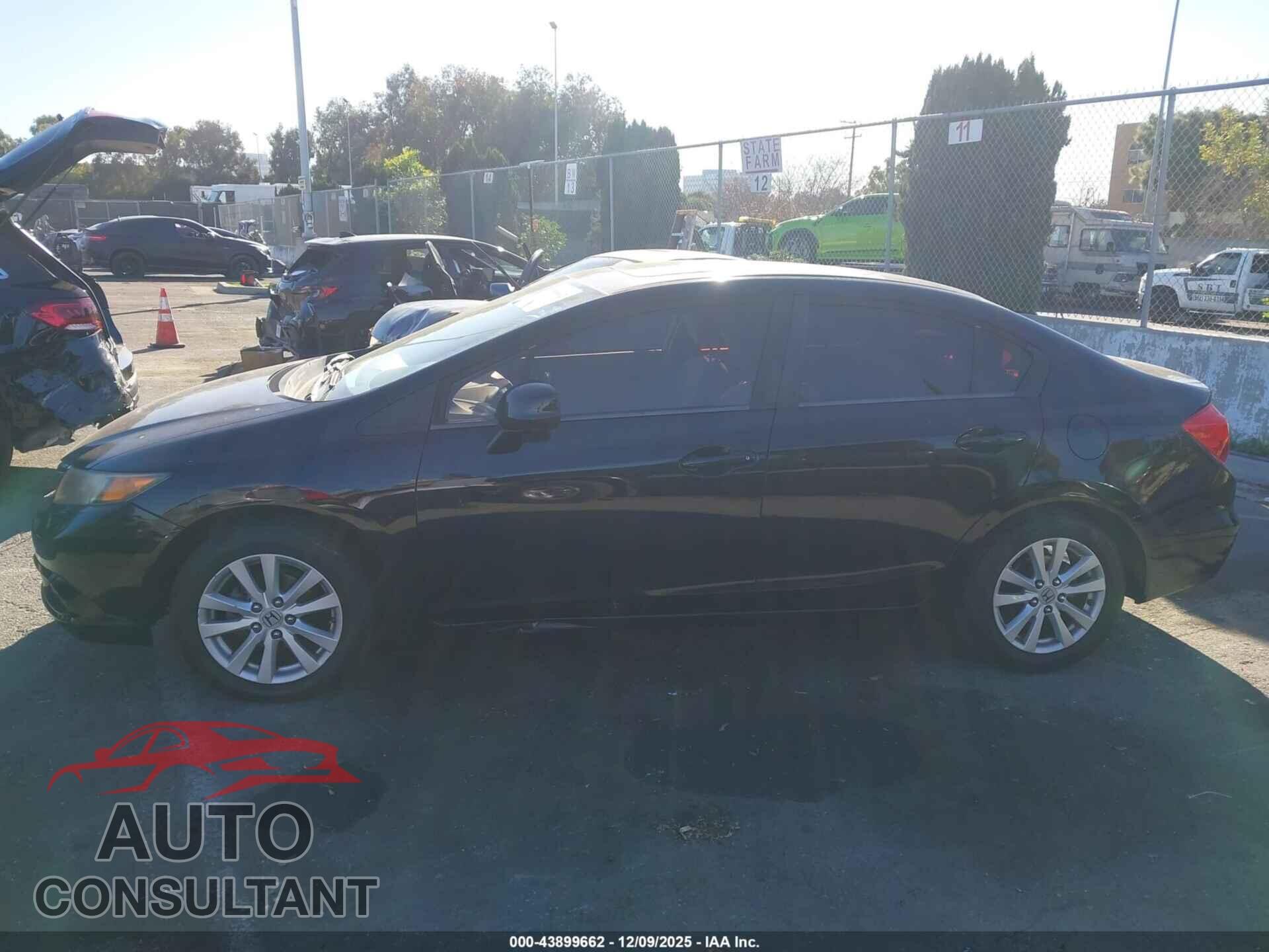 HONDA CIVIC 2012 - 2HGFB2F89CH568617