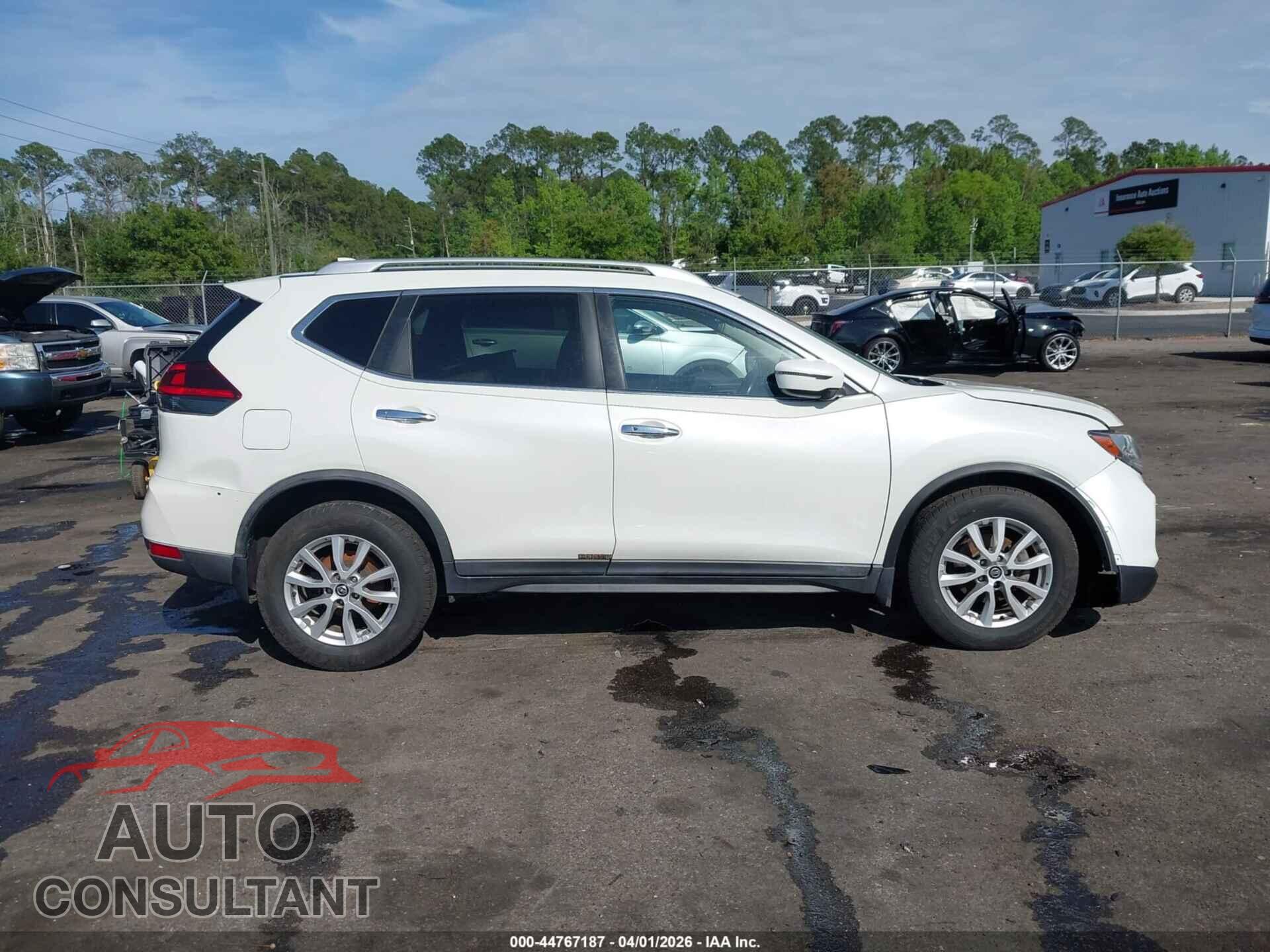NISSAN ROGUE 2018 - KNMAT2MTXJP595590