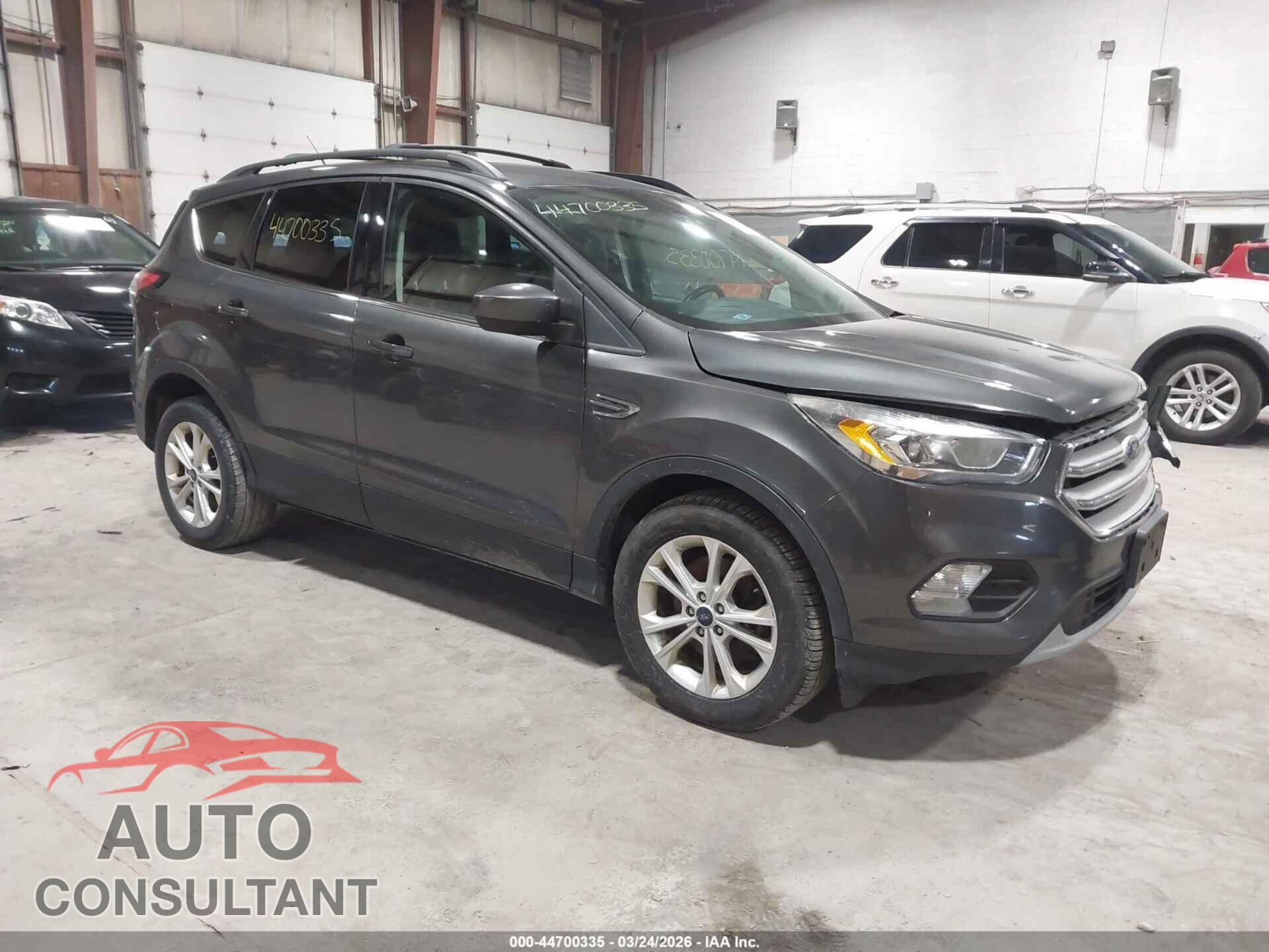 FORD ESCAPE 2017 - 1FMCU9GD4HUD02695