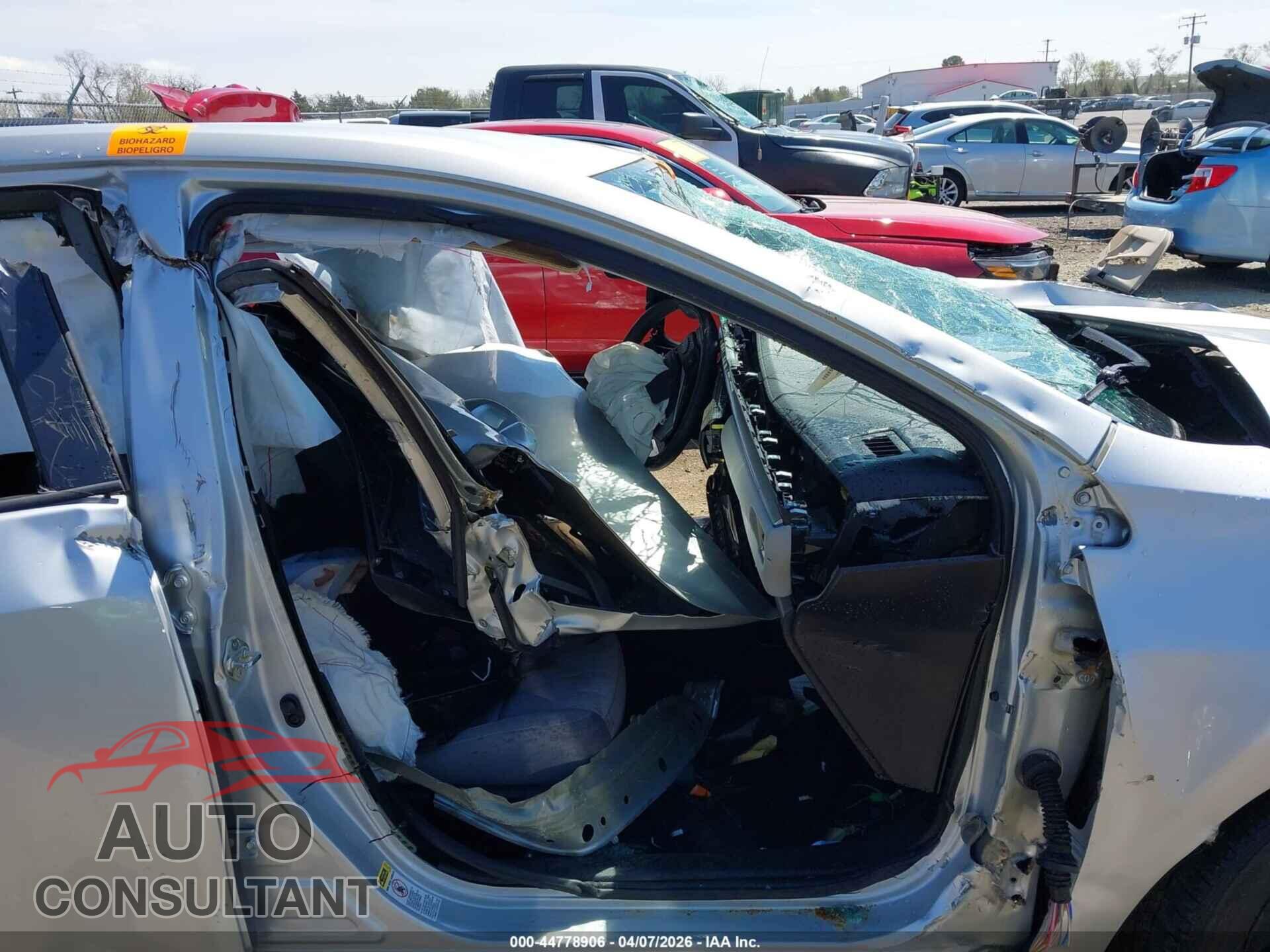 TOYOTA COROLLA 2014 - 5YFBURHEXEP046045
