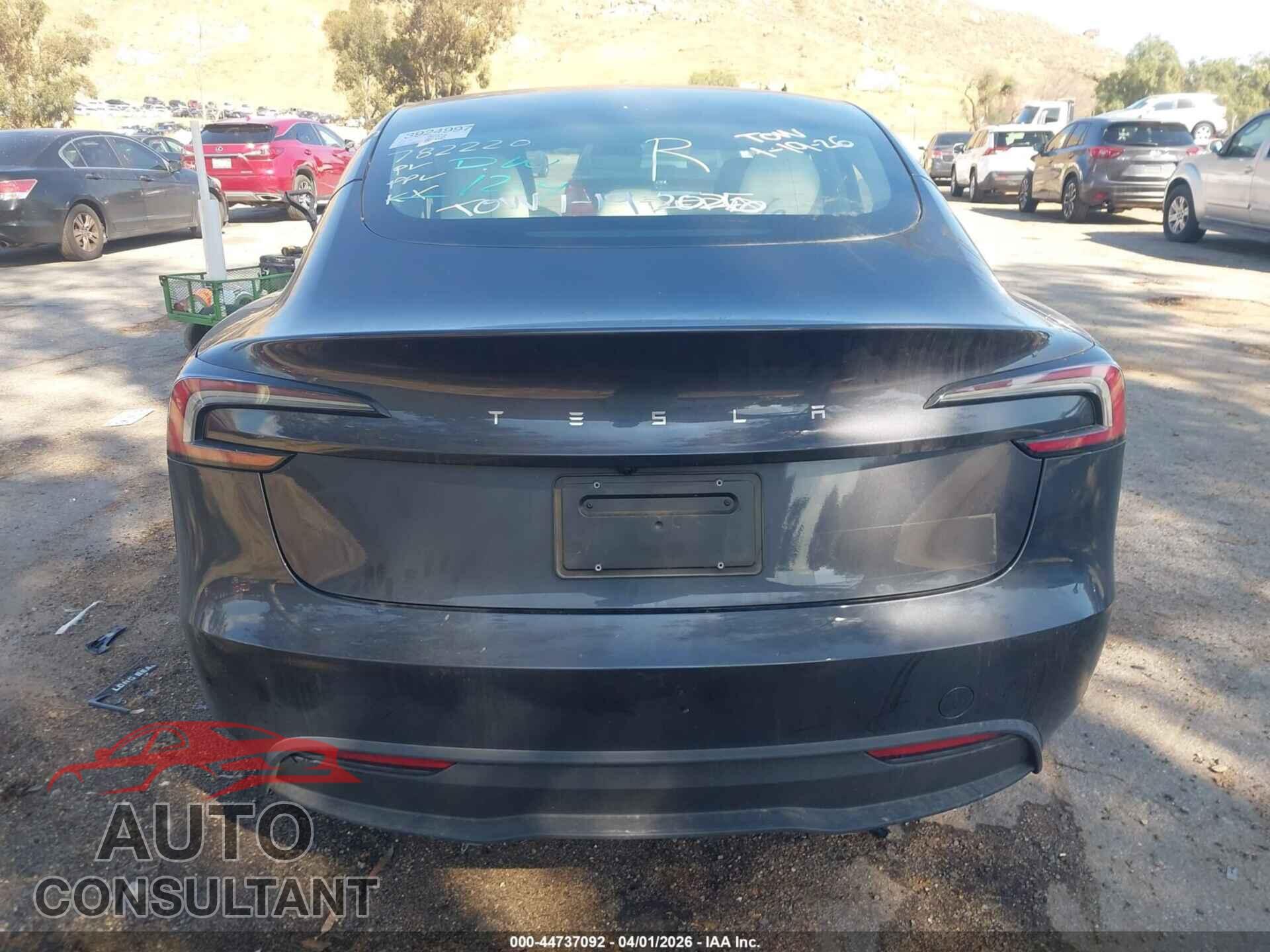 TESLA MODEL 3 2024 - 5YJ3E1EA3RF782220
