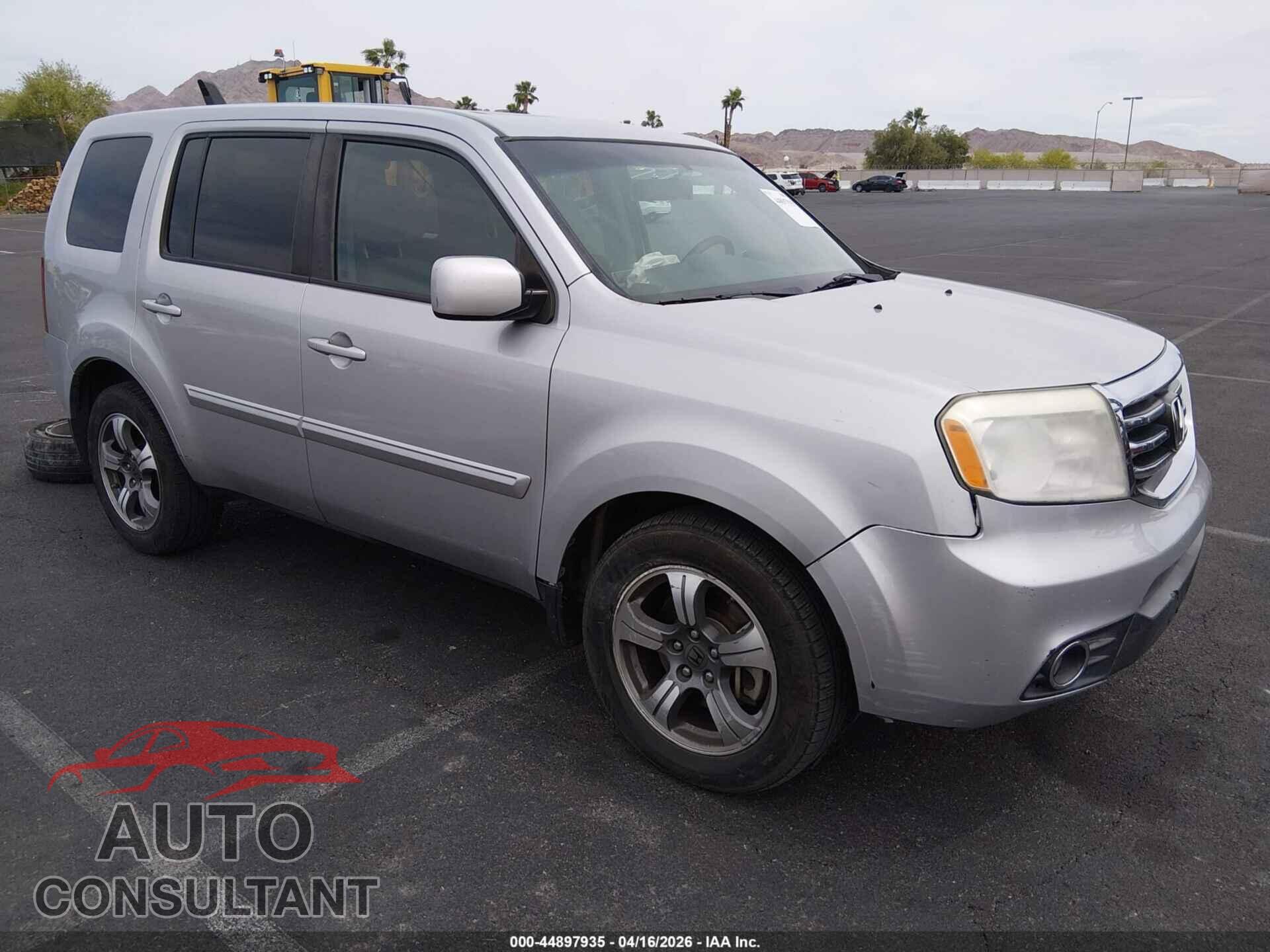 HONDA PILOT 2015 - 5FNYF3H31FB027770
