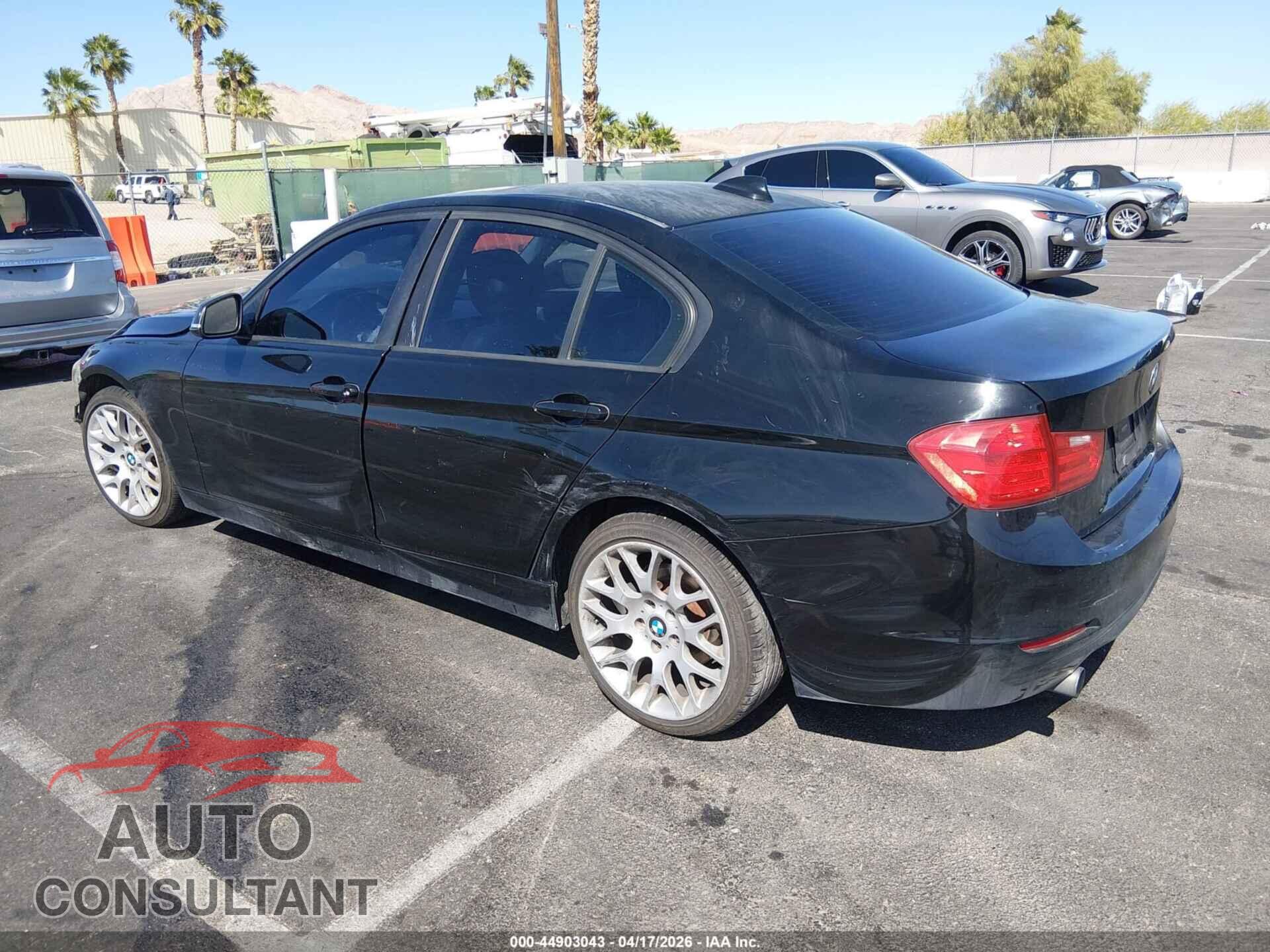 BMW 320I 2013 - WBA3B1C55DK129489