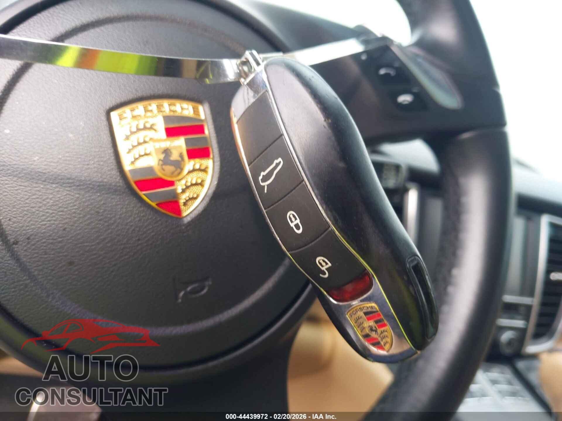PORSCHE PANAMERA 2016 - WP0AB2A74GL050009