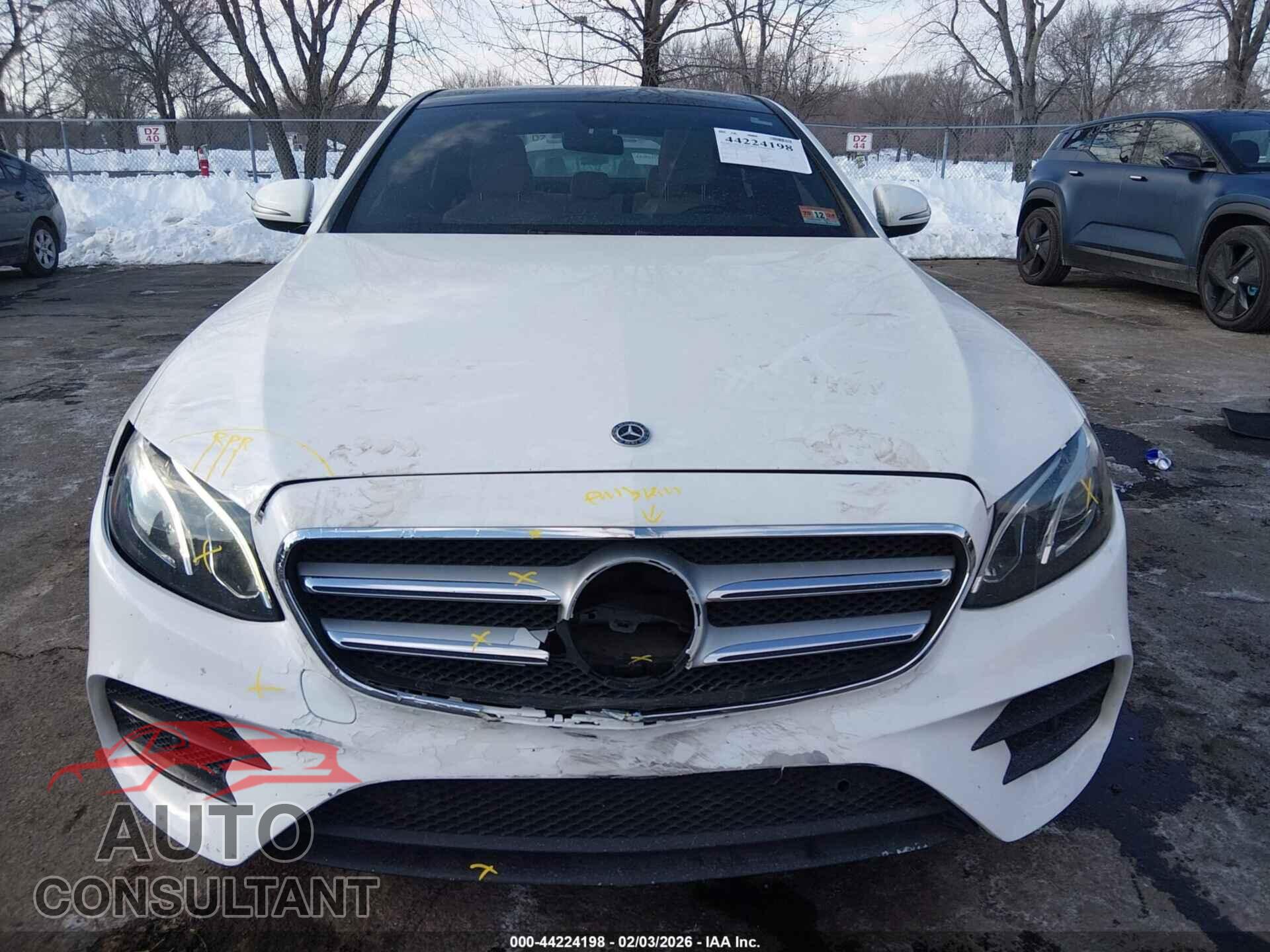 MERCEDES-BENZ E 300 2017 - WDDZF4KB2HA232784