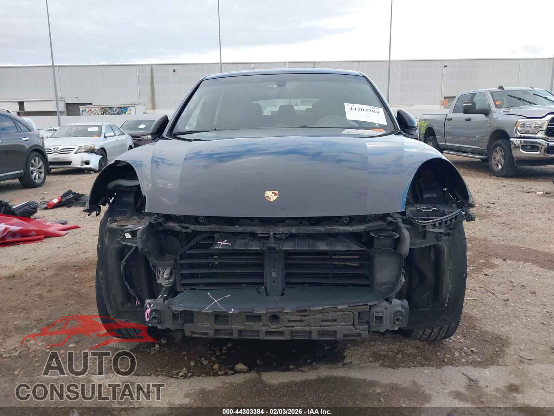 PORSCHE CAYENNE 2016 - WP1AA2A22GLA10078