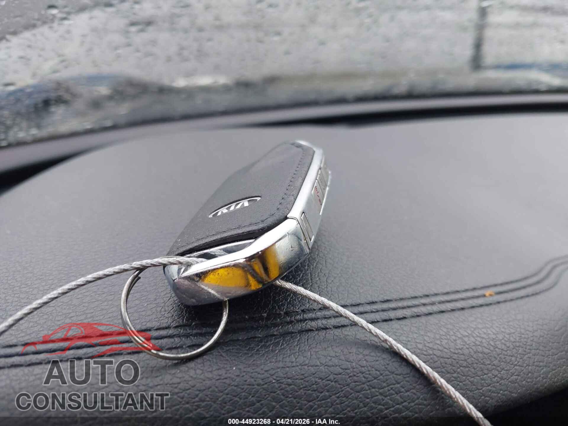 KIA STINGER 2018 - KNAE35LC4J6010865