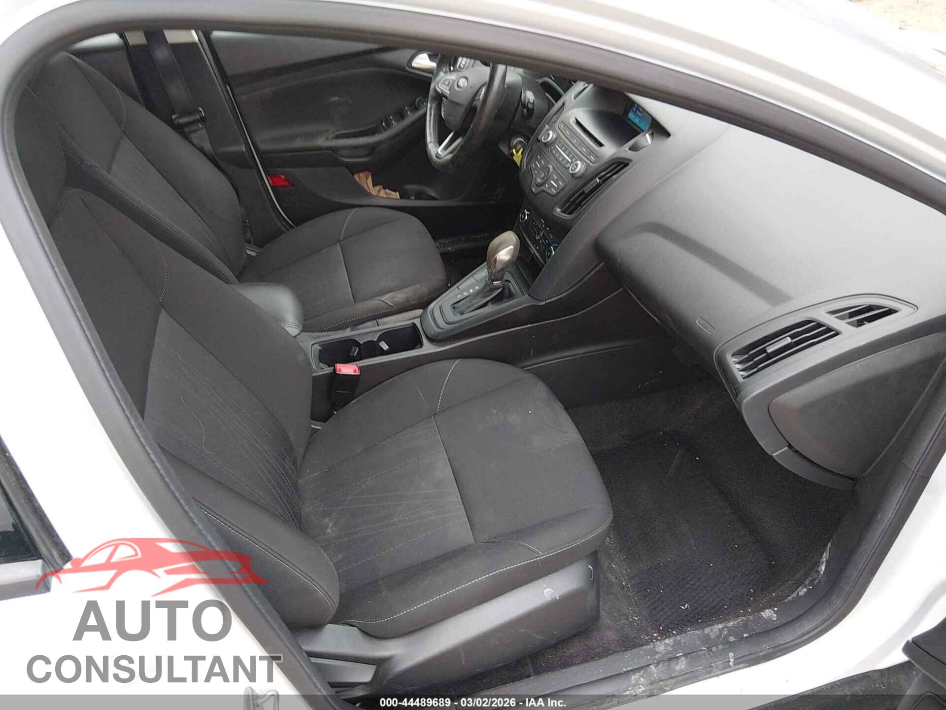 FORD FOCUS 2017 - 1FADP3K20HL277292