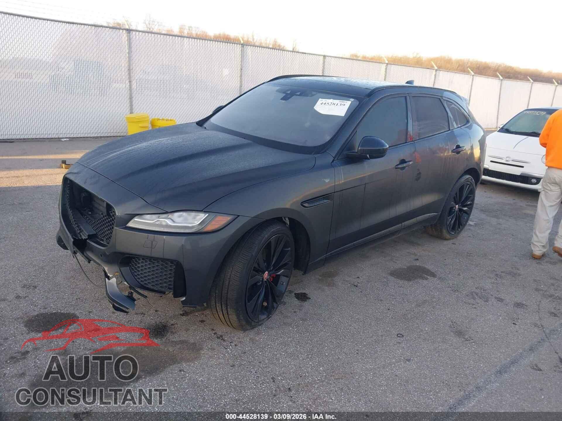 JAGUAR F-PACE 2018 - SADCM2FV7JA248357