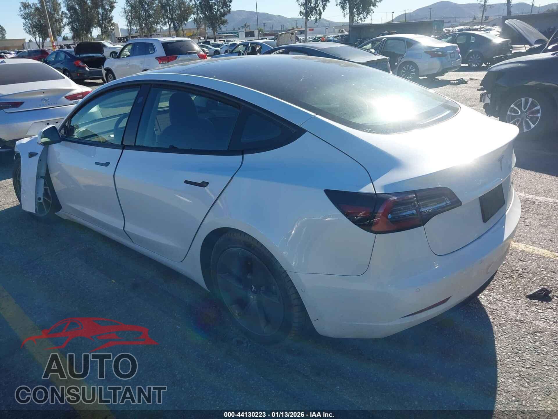 TESLA MODEL 3 2022 - 5YJ3E1EB5NF256111