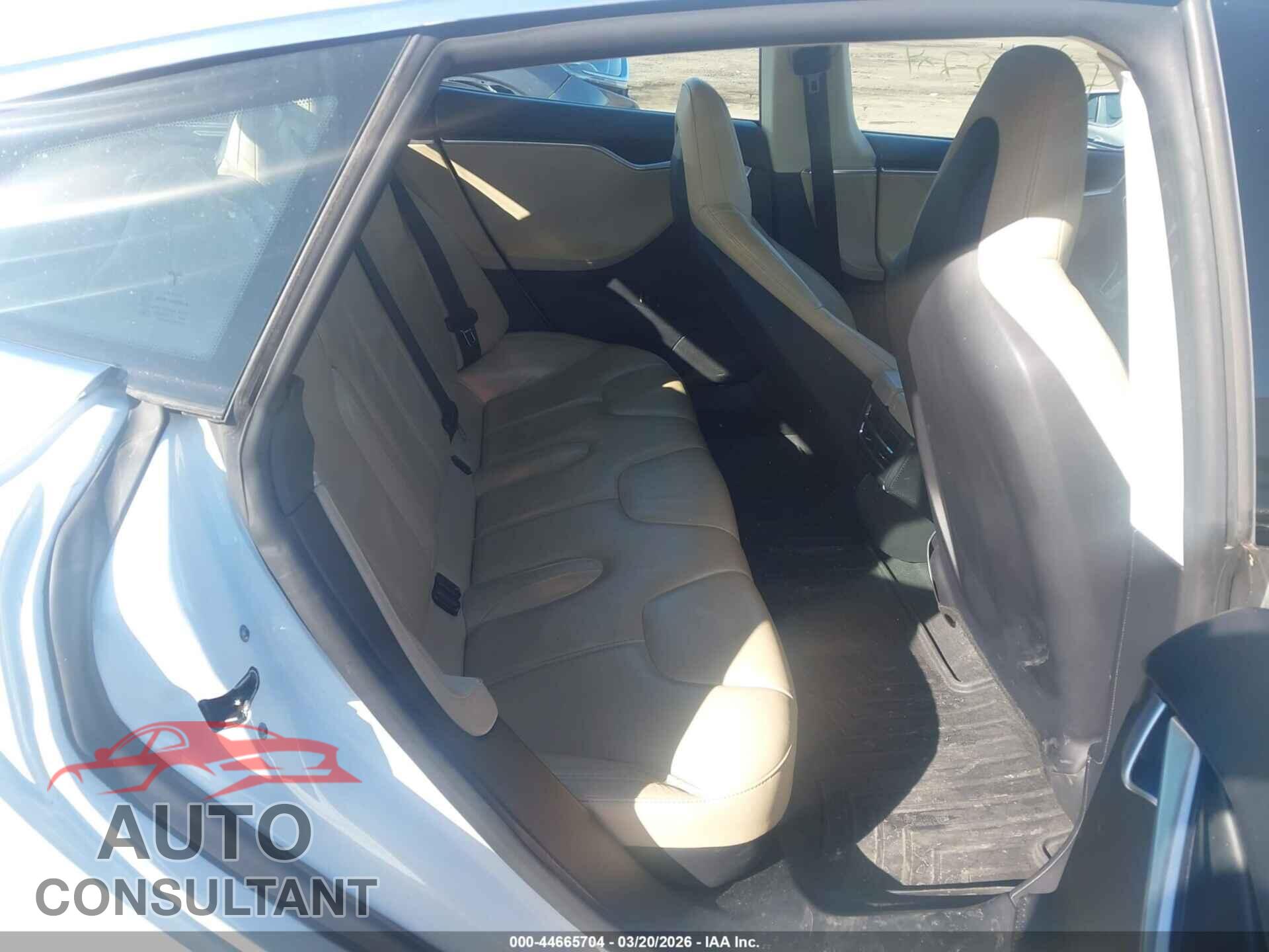 TESLA MODEL S 2013 - 5YJSA1CG2DFP08293