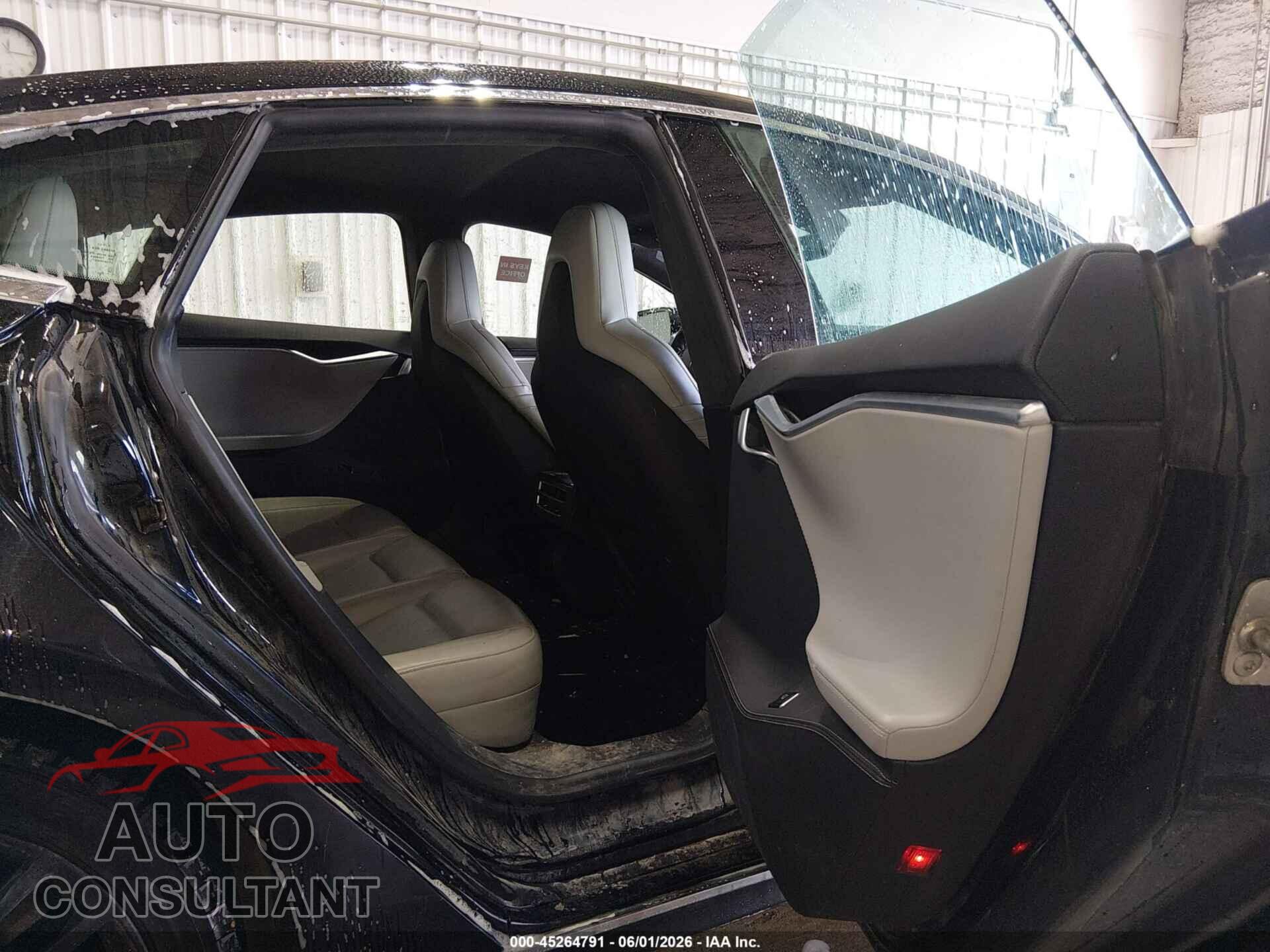 TESLA MODEL S 2014 - 5YJSA1H24EFP65996