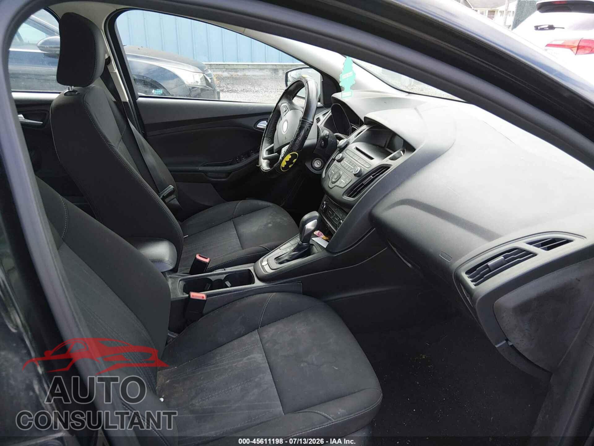 FORD FOCUS 2017 - 1FADP3K2XHL298831