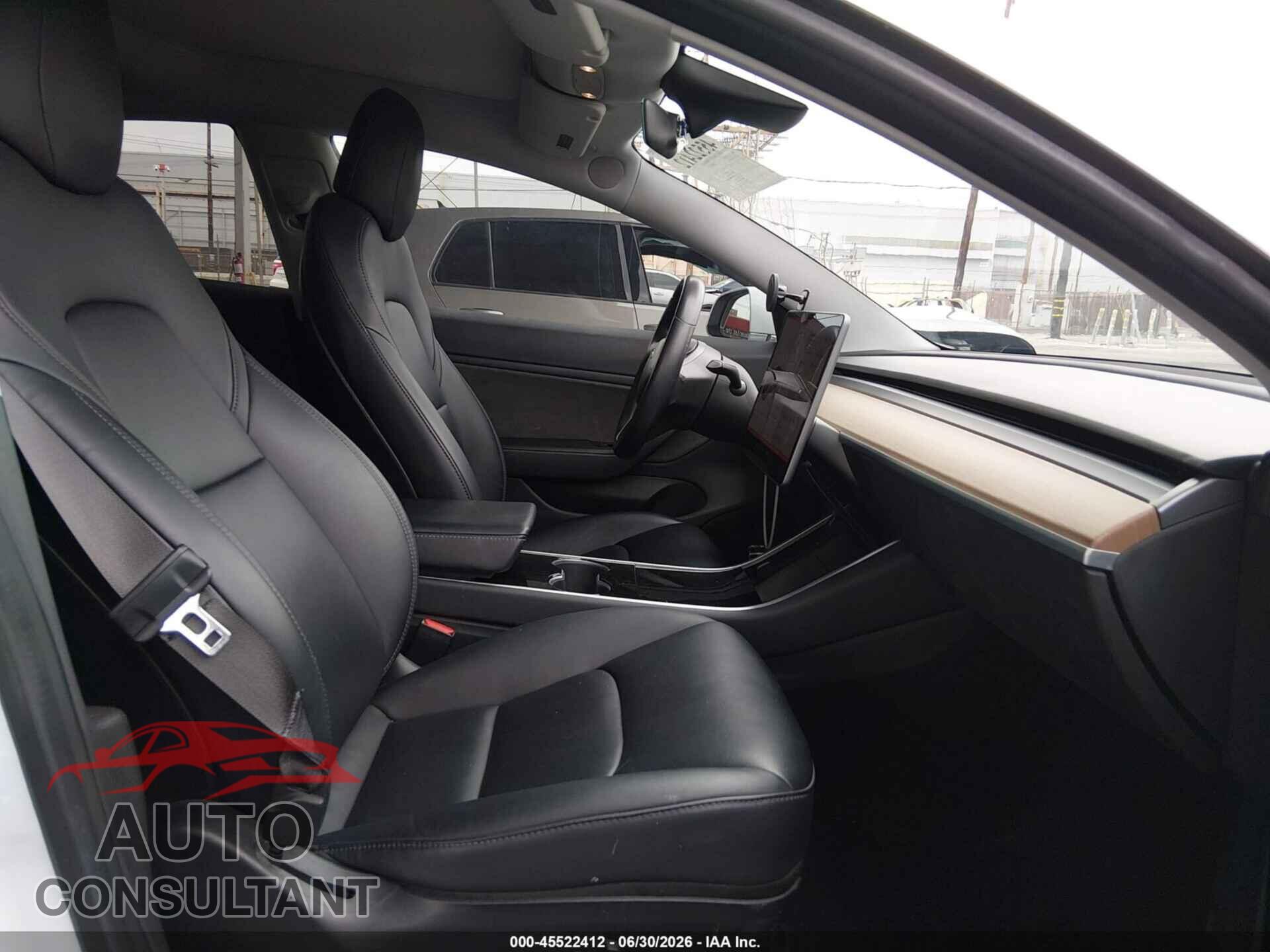 TESLA MODEL 3 2018 - 5YJ3E1EA2JF038743