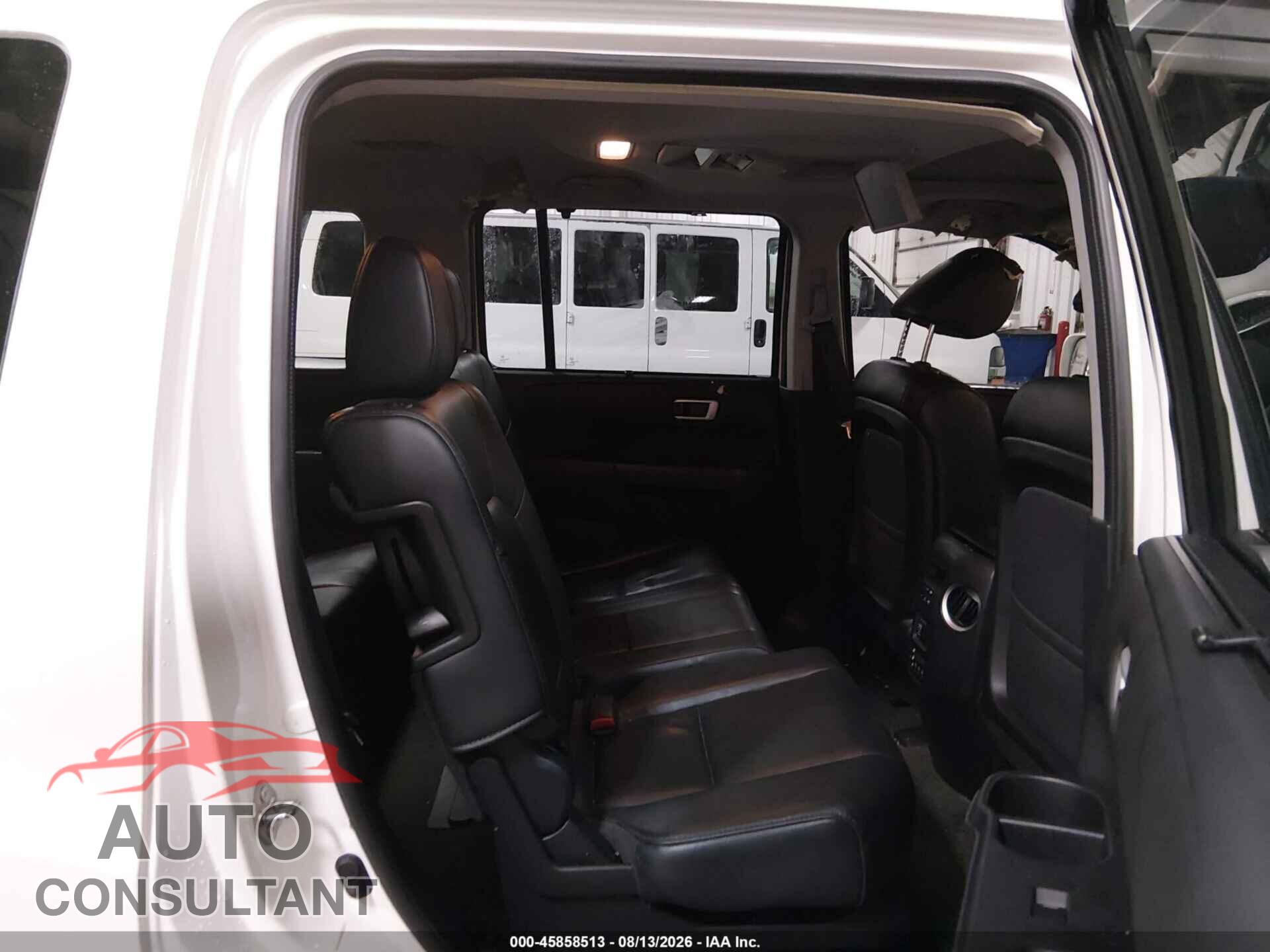 HONDA PILOT 2015 - 5FNYF4H94FB024713