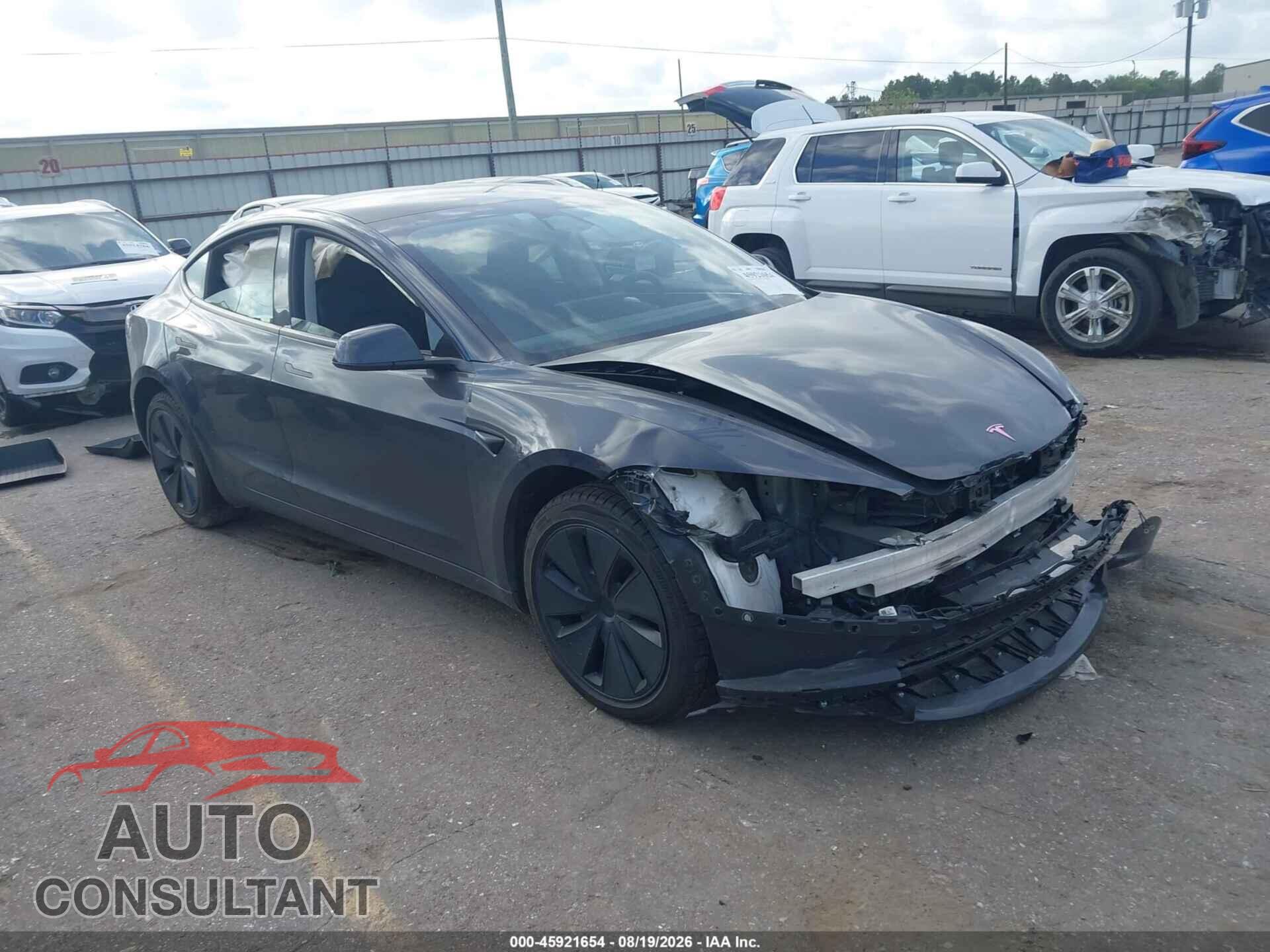 TESLA MODEL 3 2024 - 5YJ3E1EA4RF826127