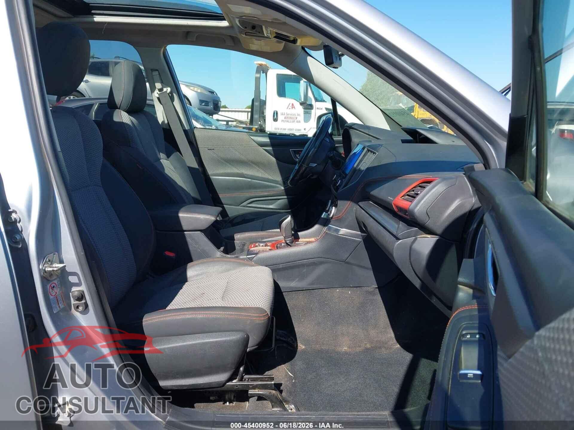 SUBARU FORESTER 2019 - JF2SKAPC4KH571005