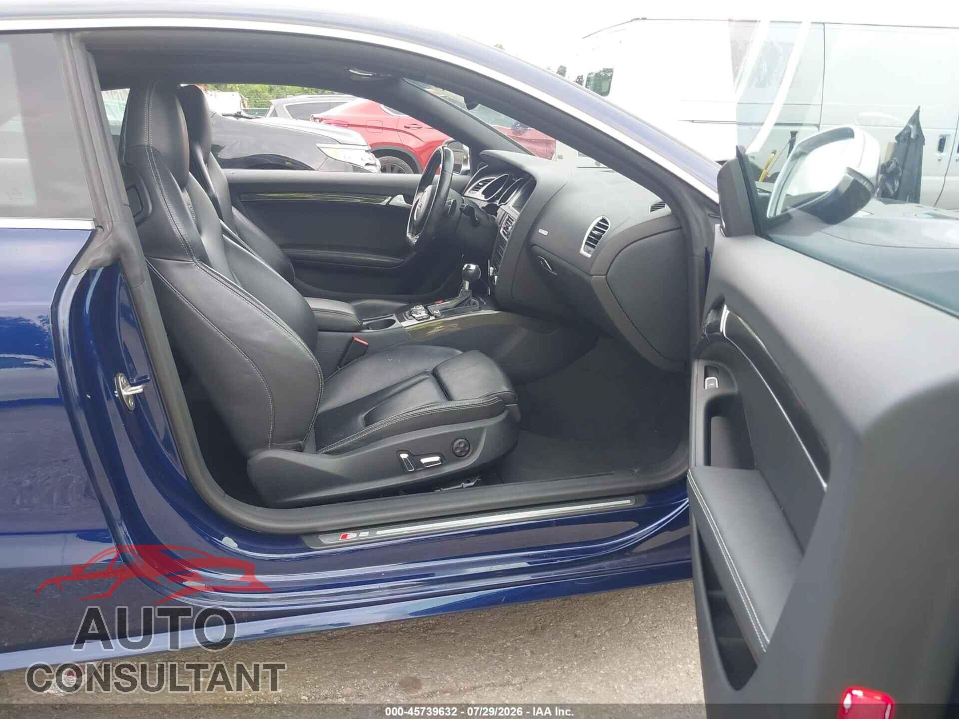 AUDI S5 2014 - WAUCGAFR7EA018465