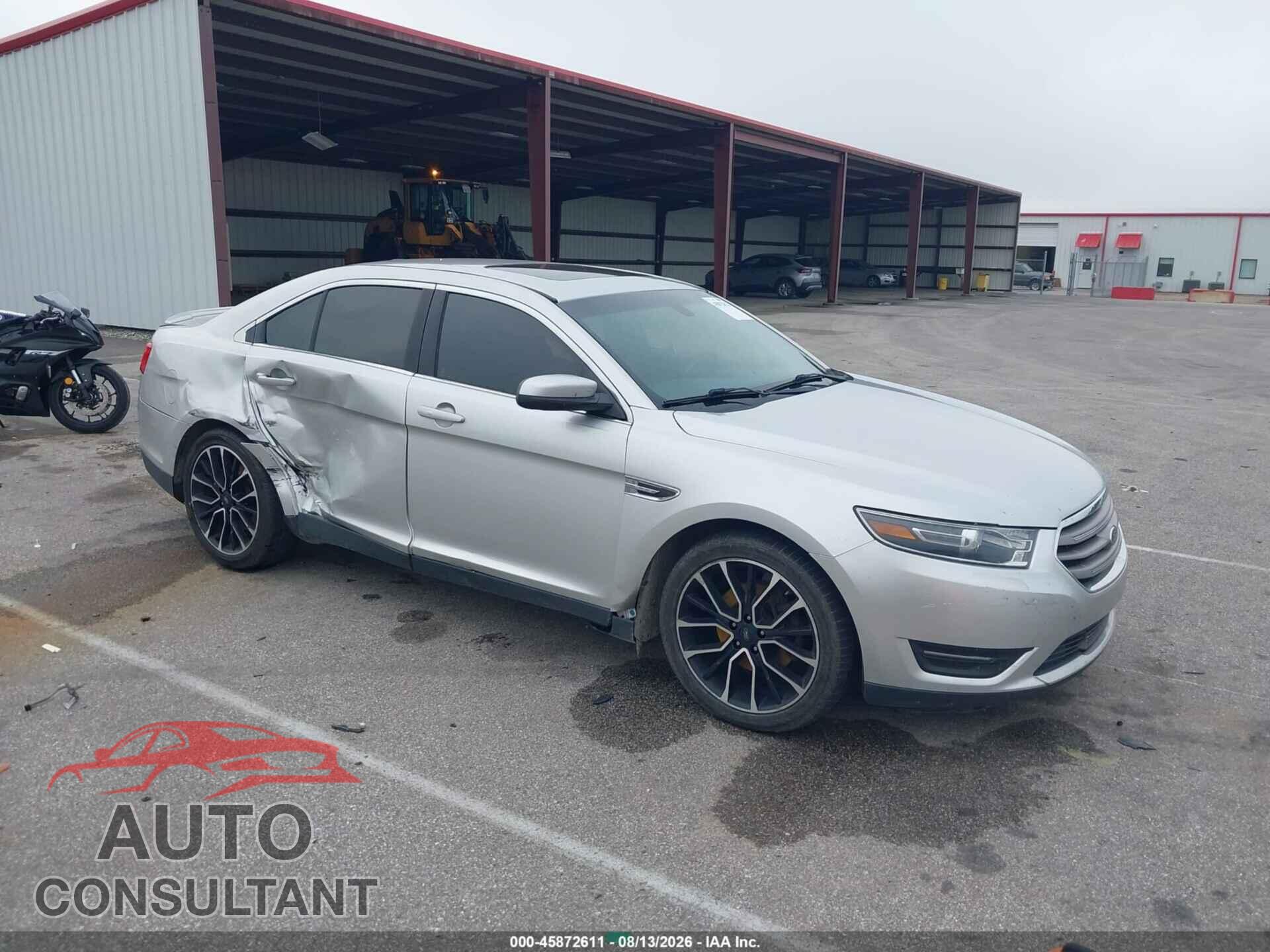 FORD TAURUS 2017 - 1FAHP2E88HG125507