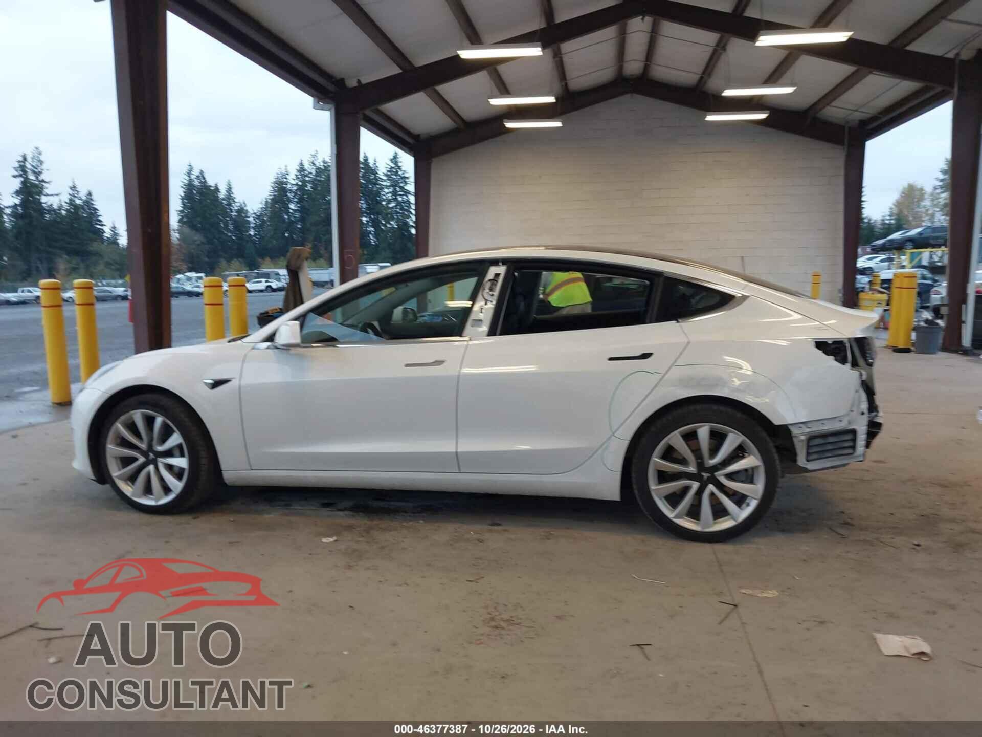 TESLA MODEL 3 2018 - 5YJ3E1EA4JF047167