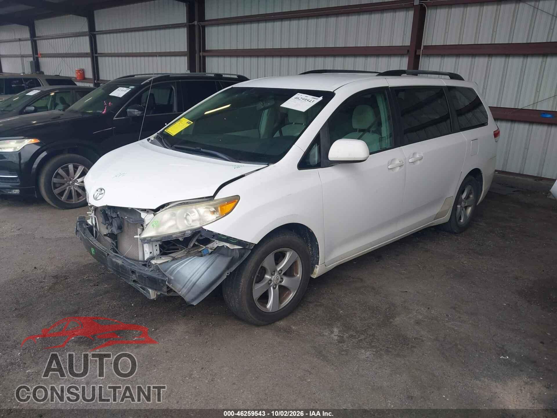 TOYOTA SIENNA 2011 - 5TDKK3DC5BS170816
