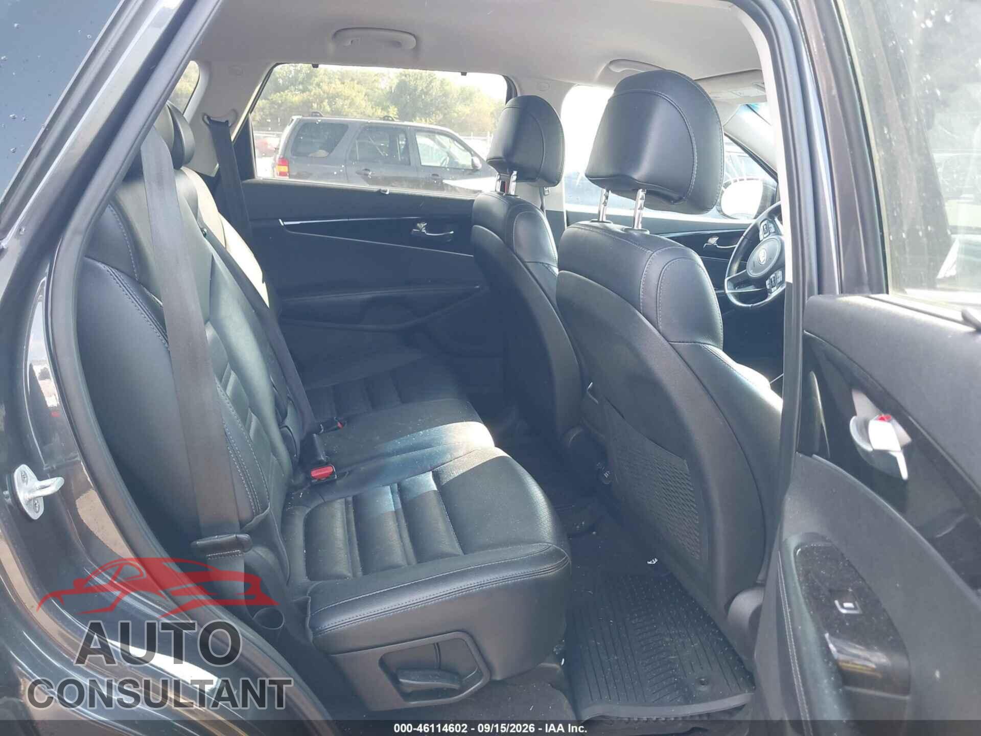 KIA SORENTO 2017 - 5XYPH4A14HG183656