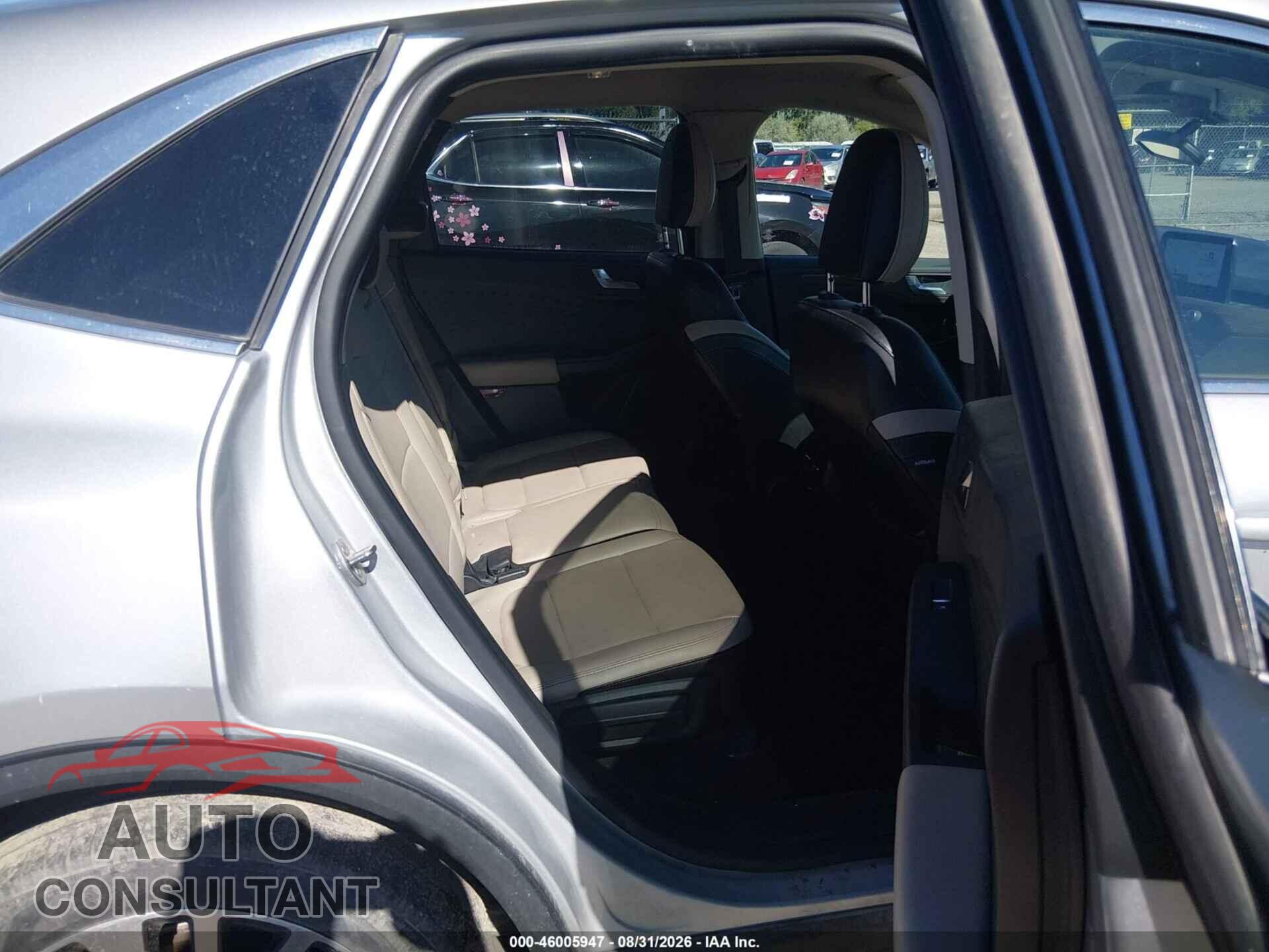 FORD ESCAPE 2020 - 1FMCU9J92LUA11948
