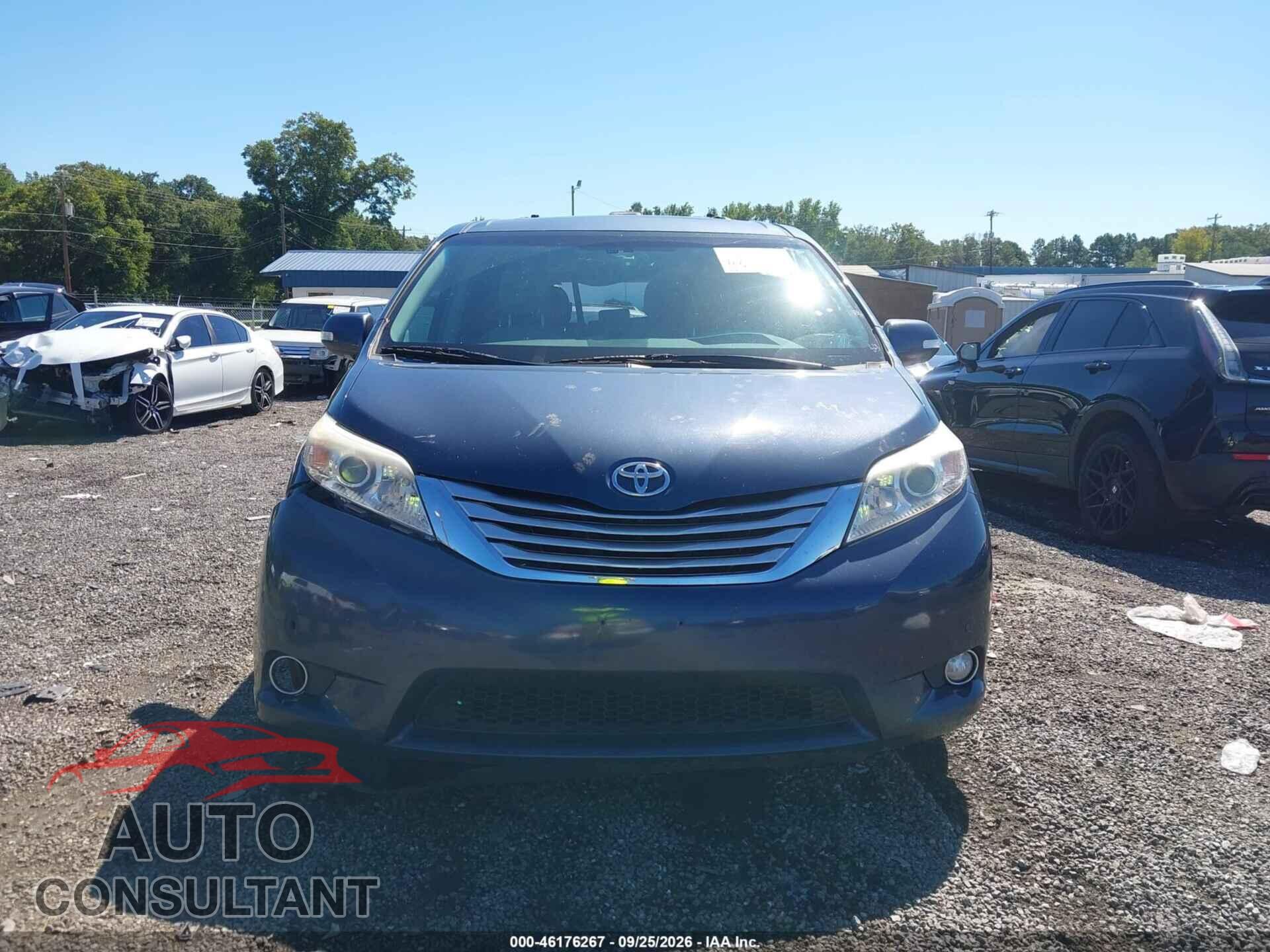 TOYOTA SIENNA 2013 - 5TDYK3DC8DS319801