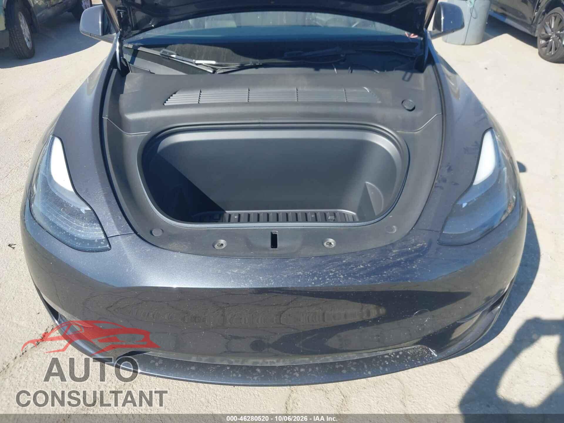 TESLA MODEL Y 2024 - 7SAYGDED3RF156178