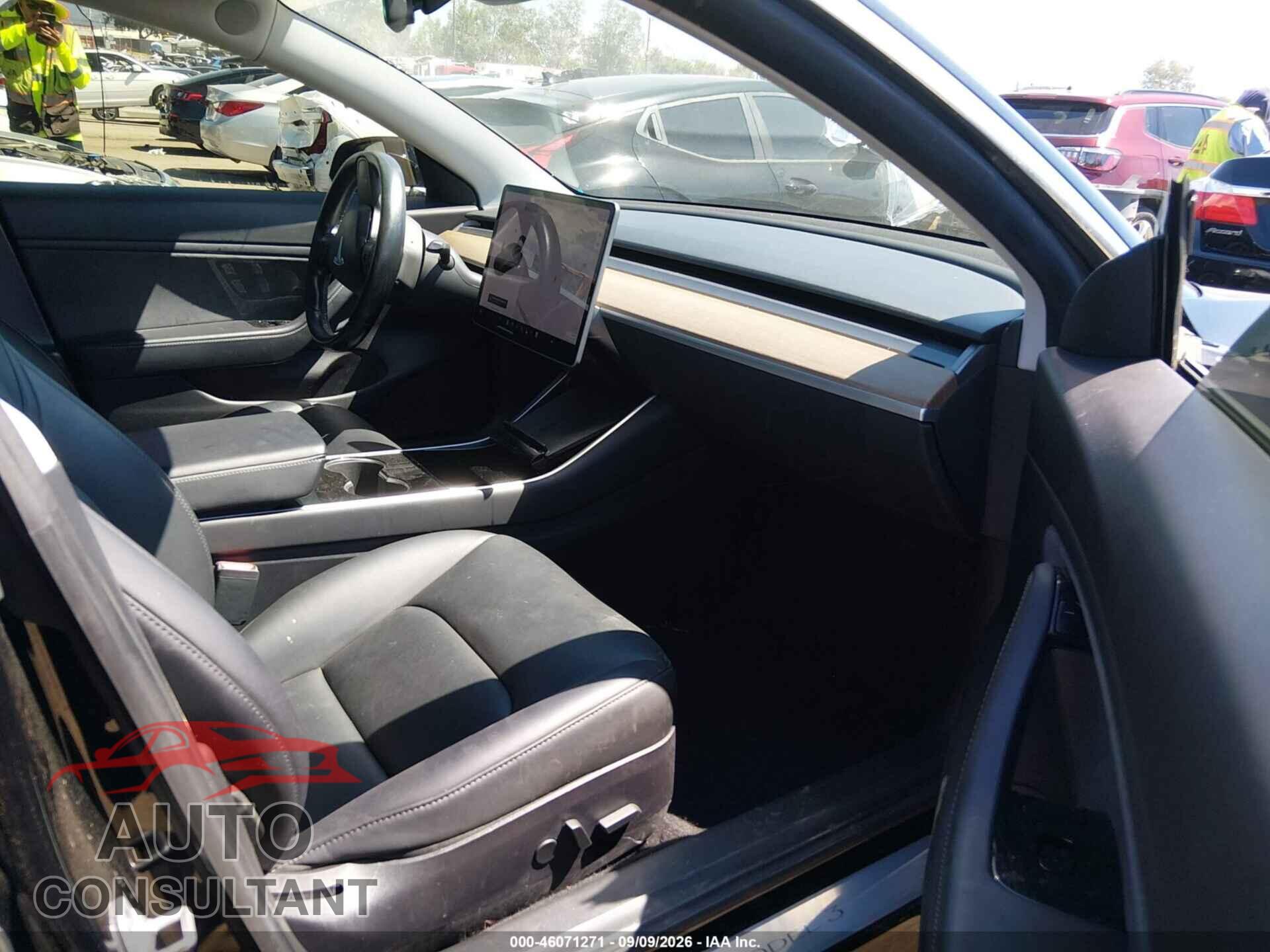 TESLA MODEL 3 2019 - 5YJ3E1EAXKF394584