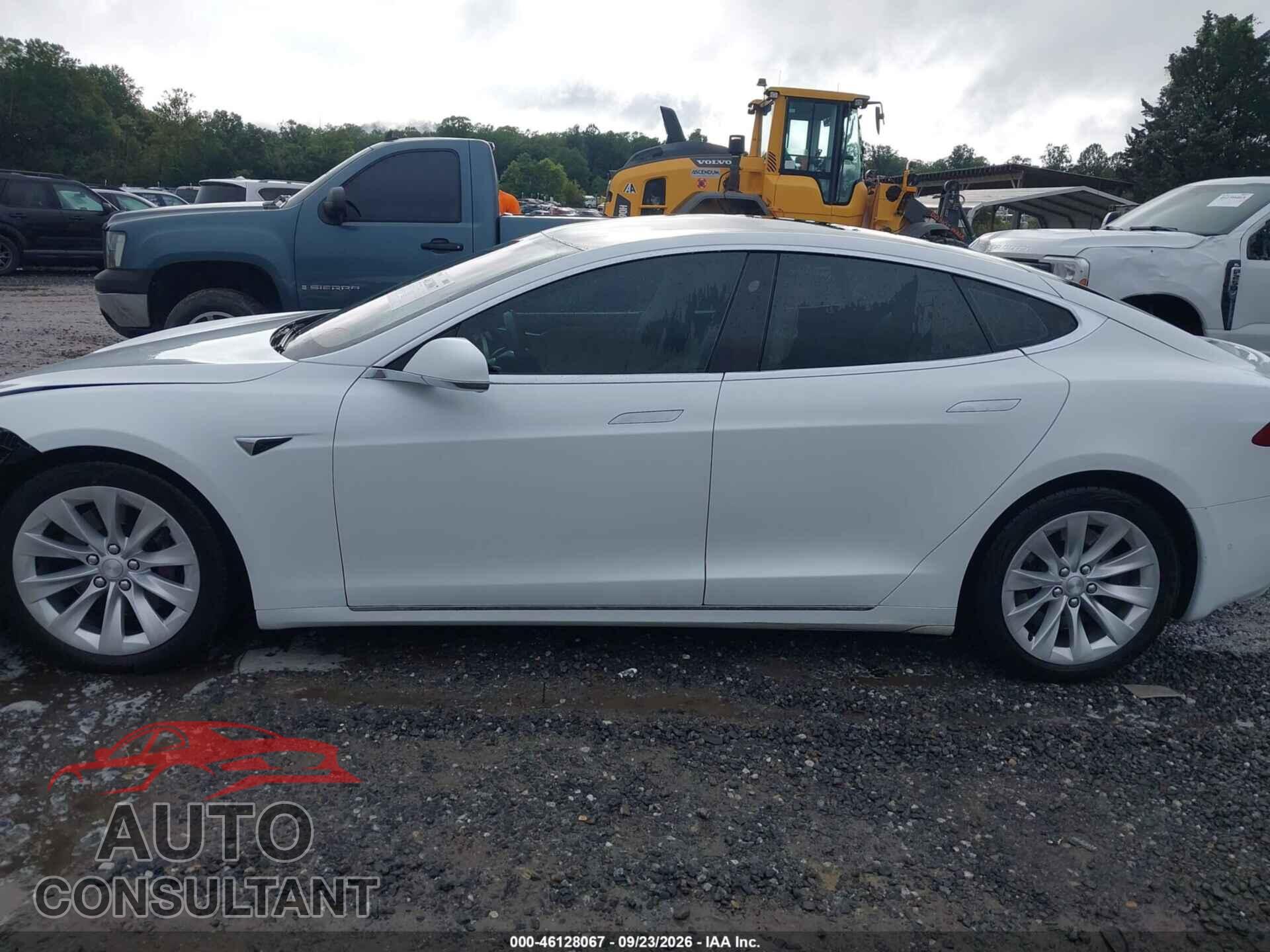TESLA MODEL S 2017 - 5YJSA1E20HF200475