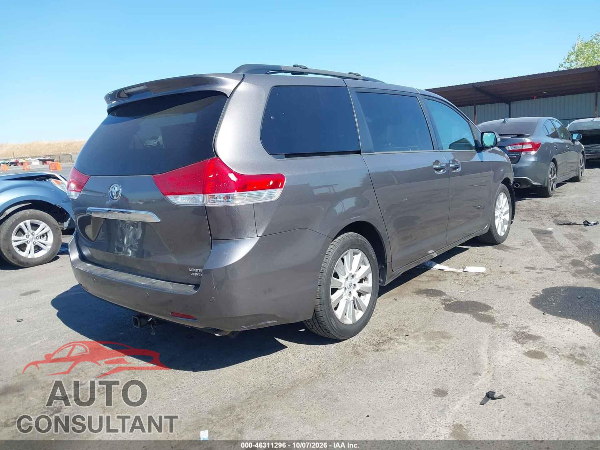 TOYOTA SIENNA 2013 - 5TDDK3DC8DS059978