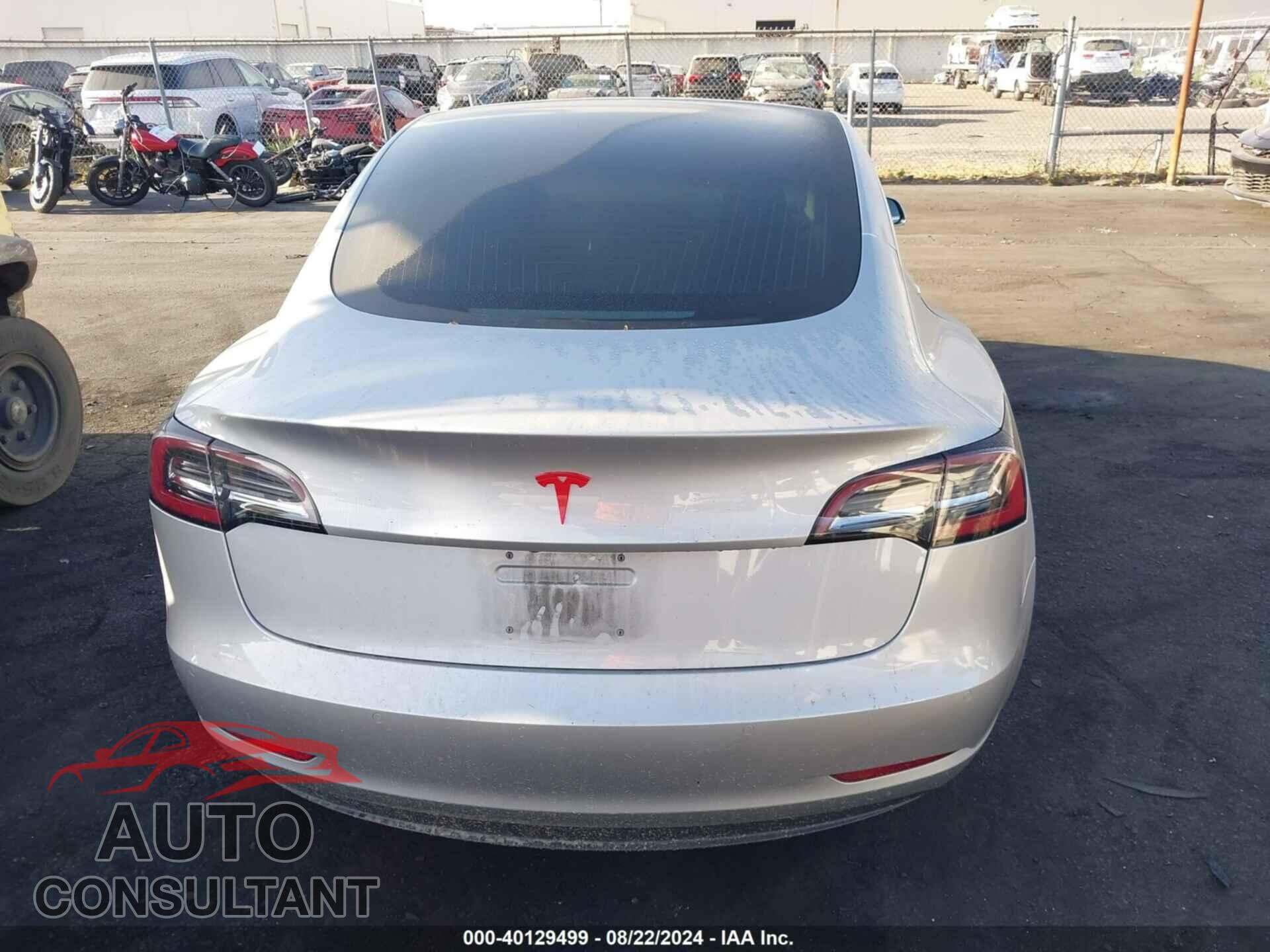 TESLA MODEL 3 2018 - 5YJ3E1EA4JF098457
