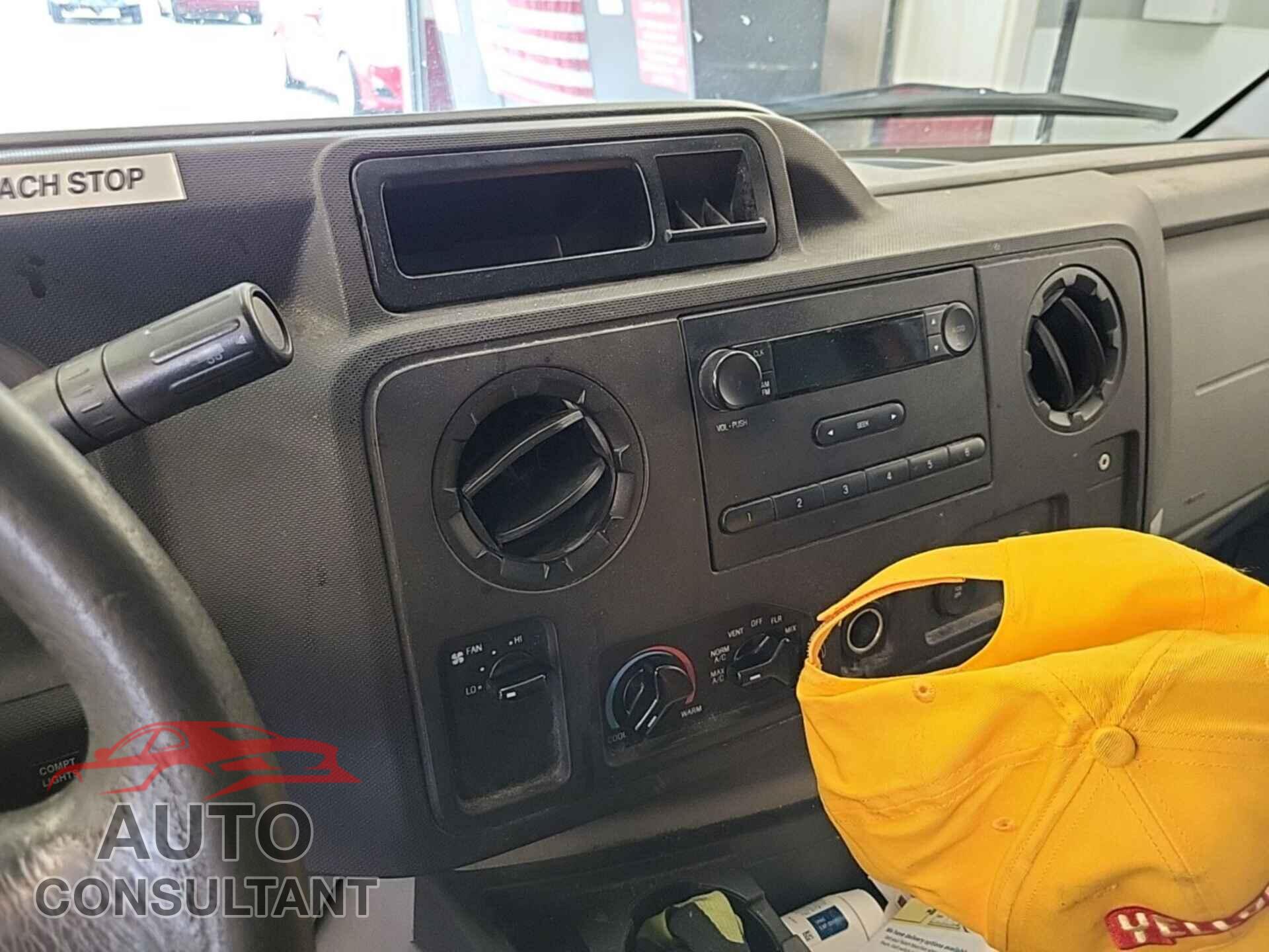 FORD E-450 CUTAWAY 2017 - 1FDXE4FS7HDC69600