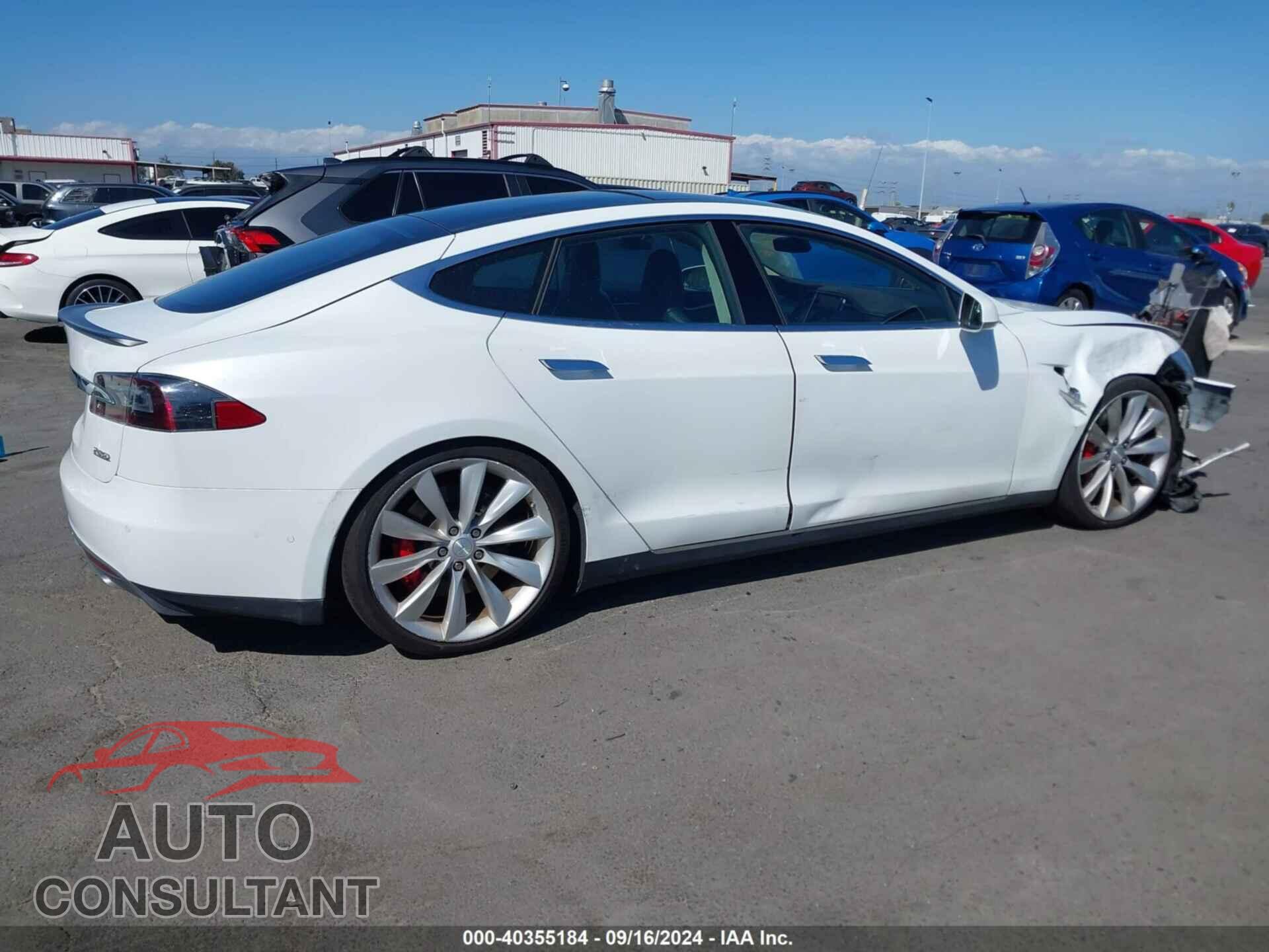 TESLA MODEL S 2014 - 5YJSA1H2XEFP62603