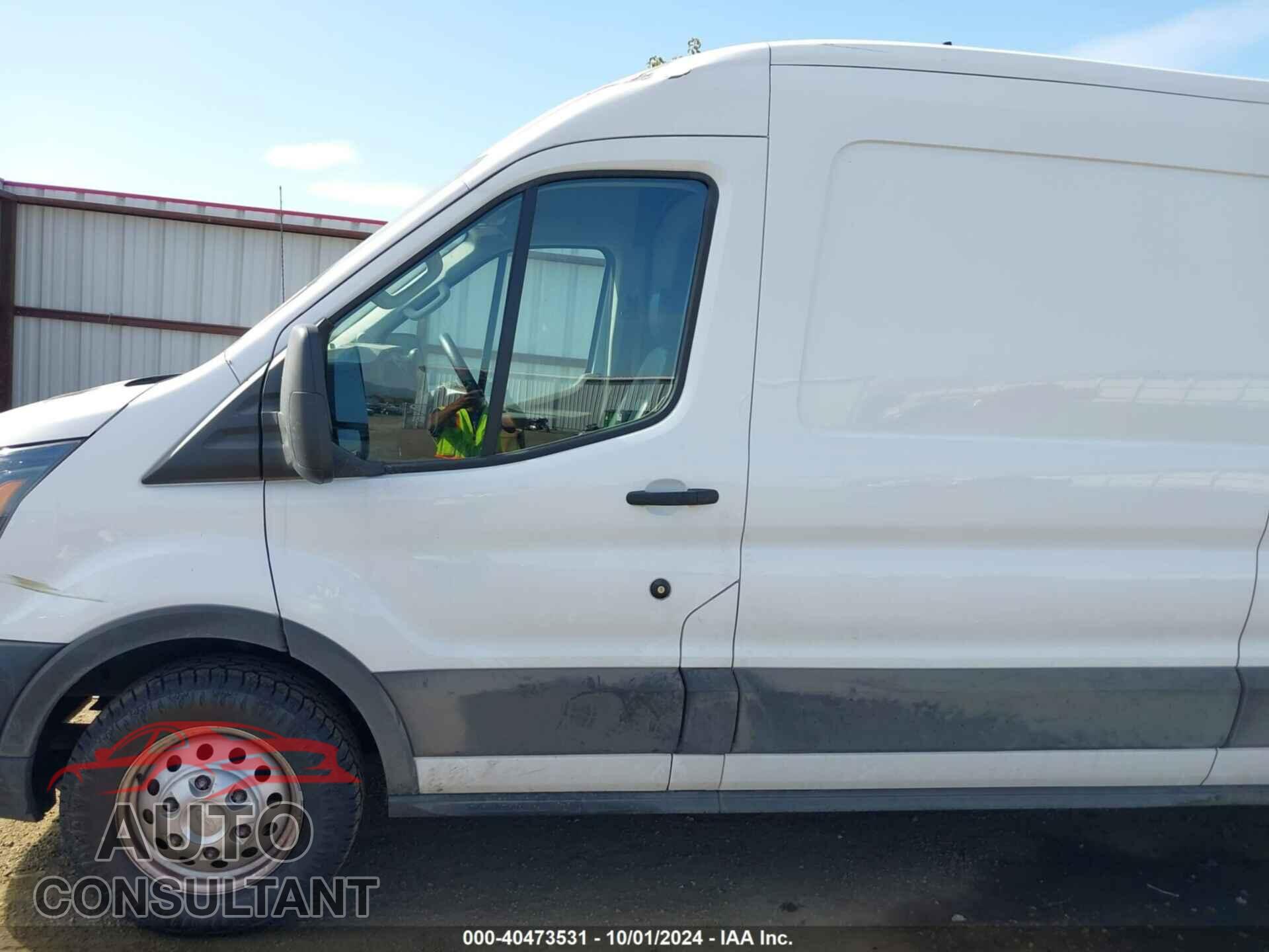 FORD TRANSIT-250 CARGO VAN 2023 - 1FTBR2C80PKA43375