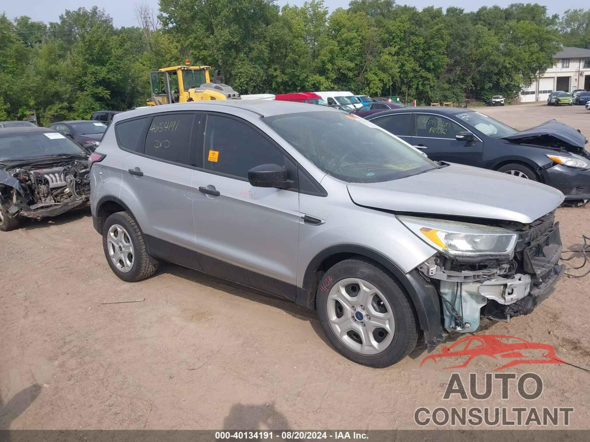 FORD ESCAPE 2017 - 1FMCU0F71HUD40389