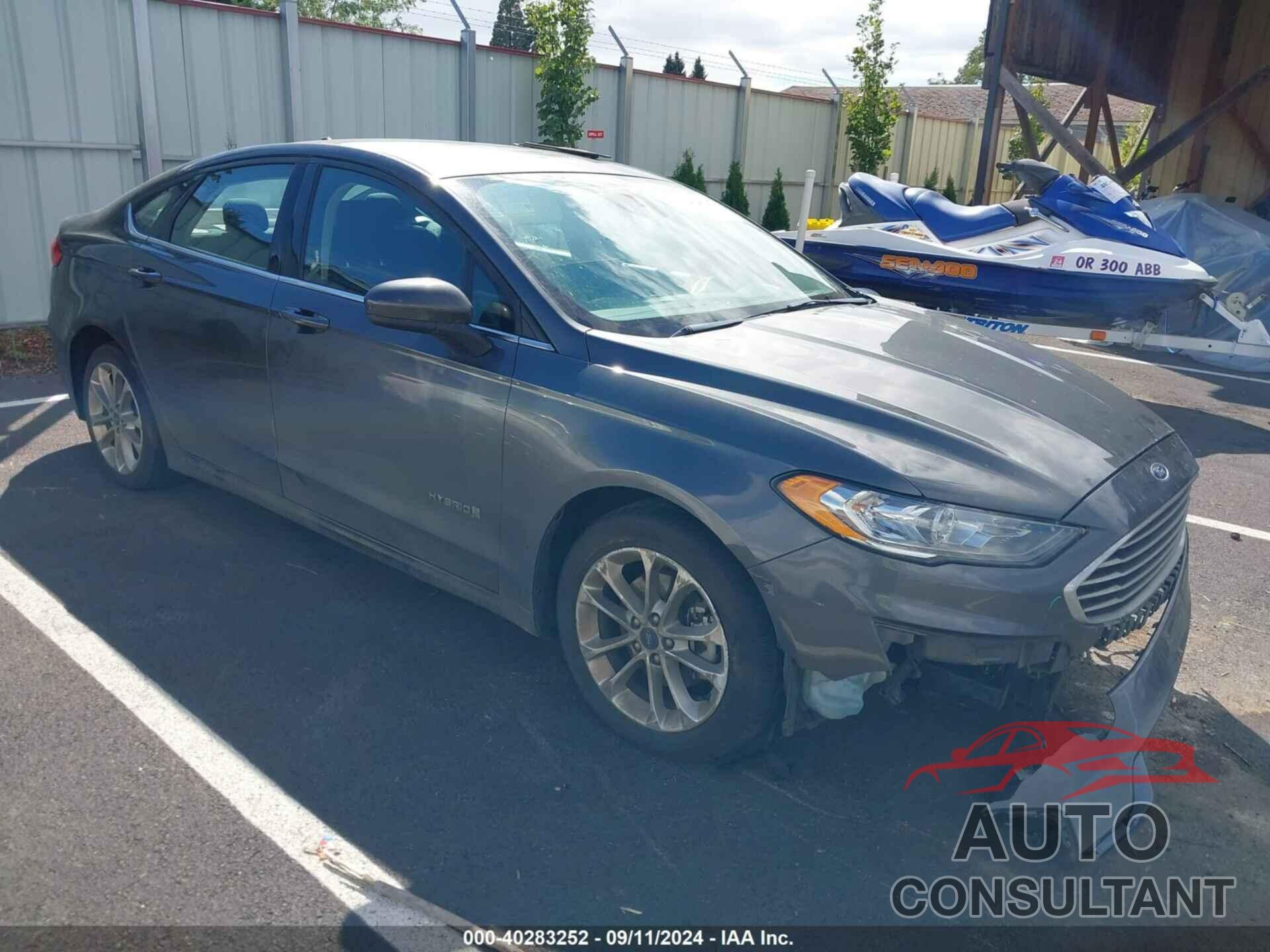 FORD FUSION HYBRID 2019 - 3FA6P0LU2KR225646